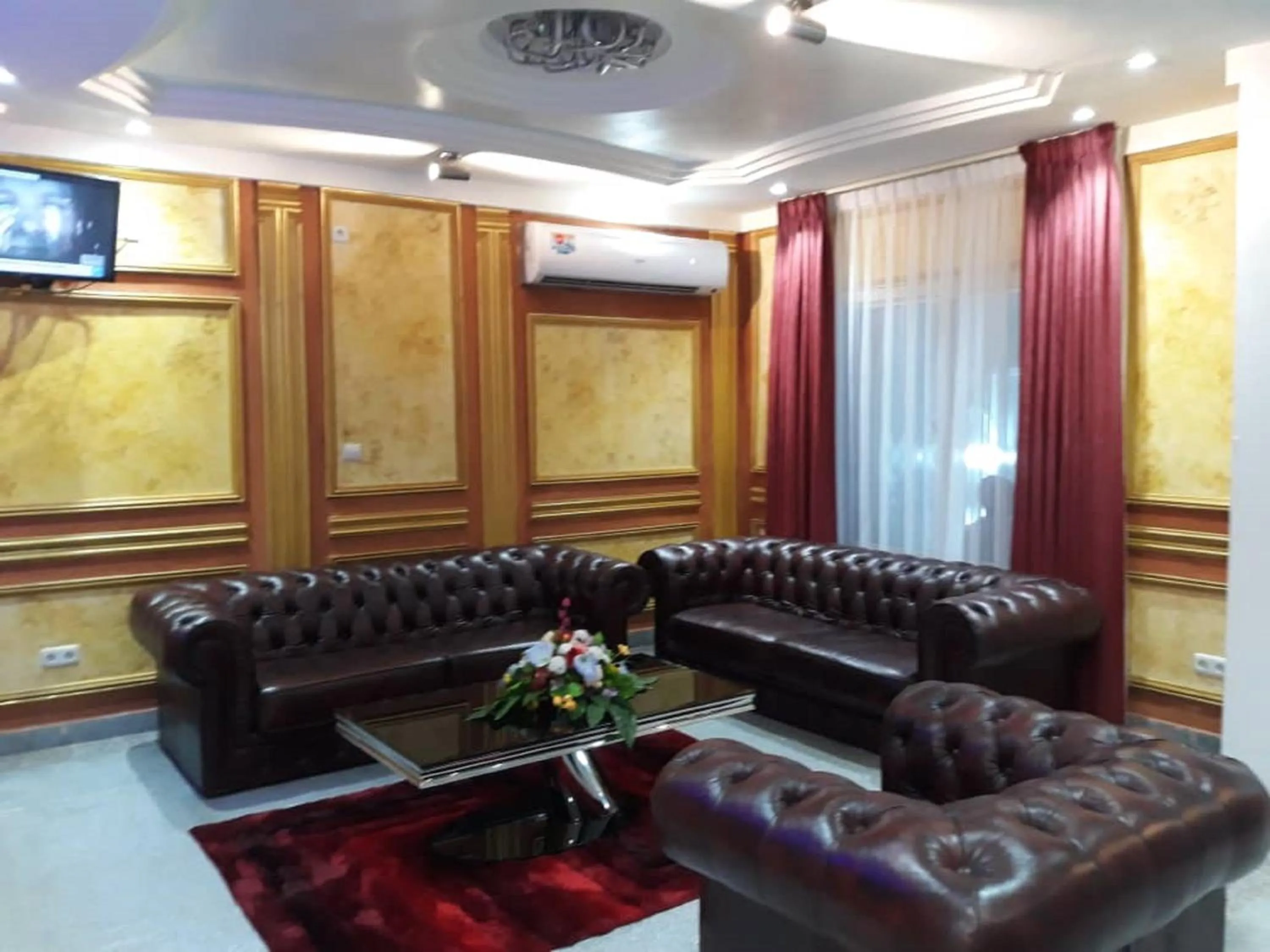 Living room in Safyad Hotel