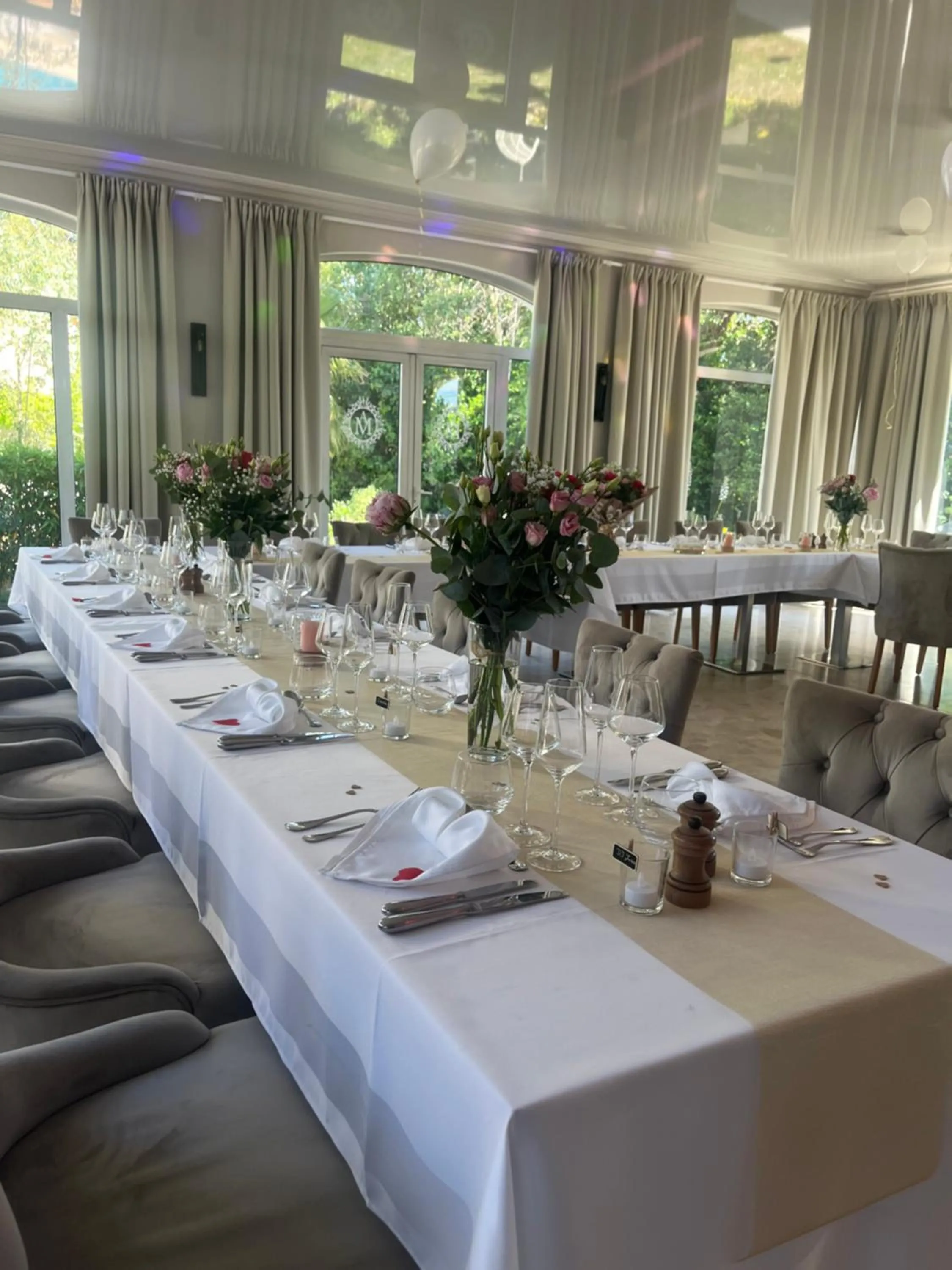 Restaurant/places to eat in Le Mas Angelussi - Le Clos du Soleil