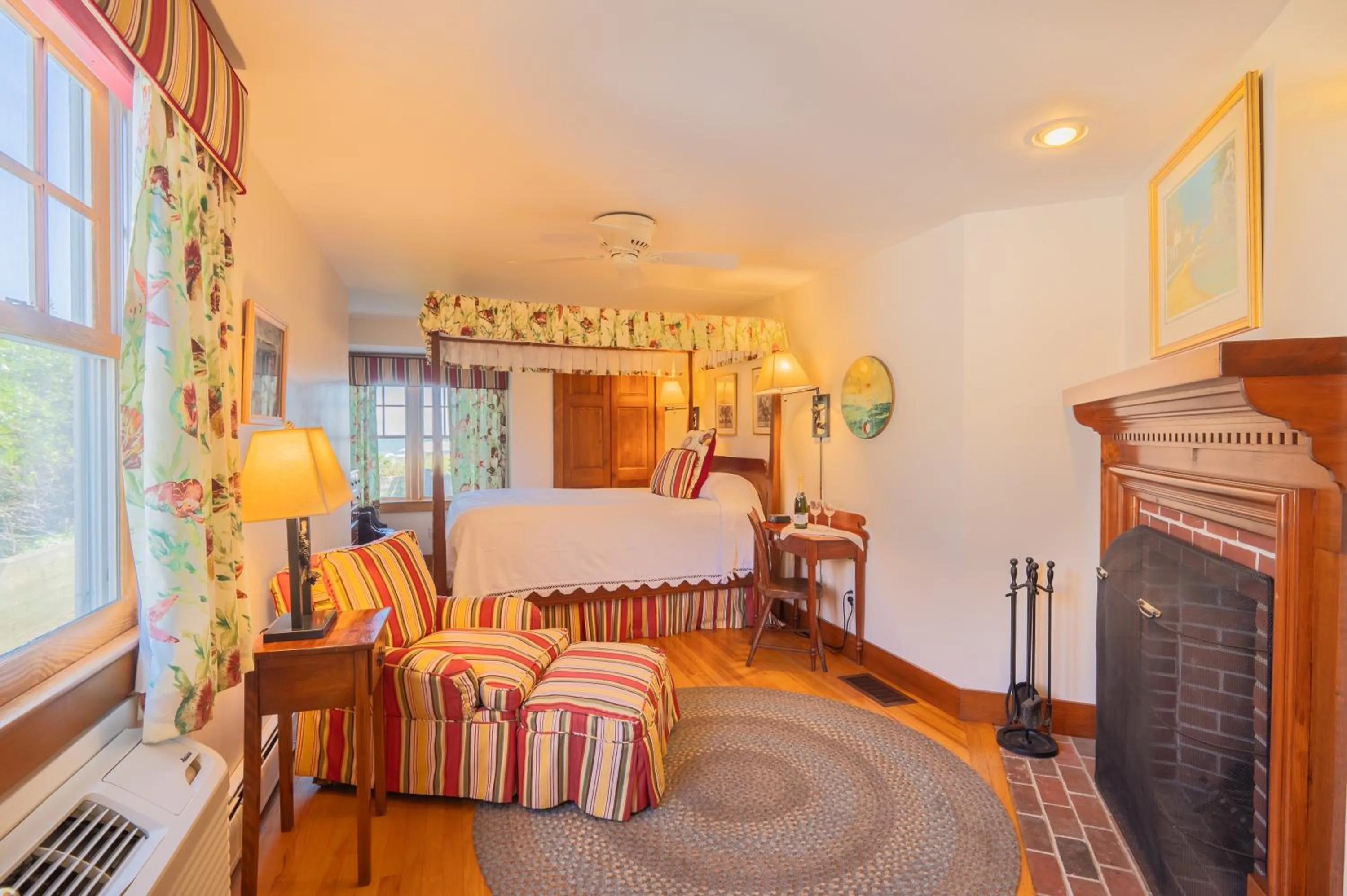 Bed in Winstead Beach Resort