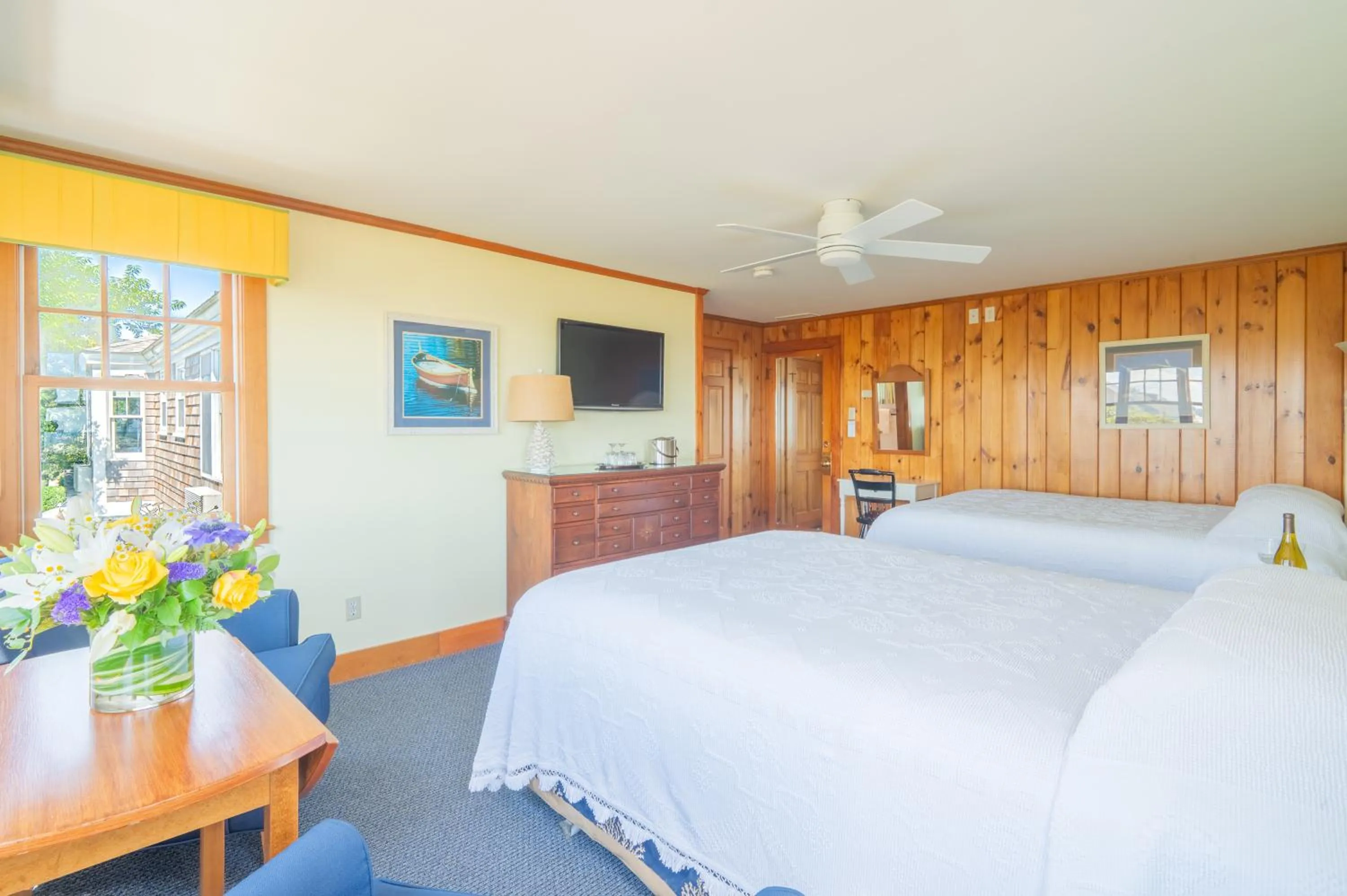 TV and multimedia, Bed in Winstead Beach Resort