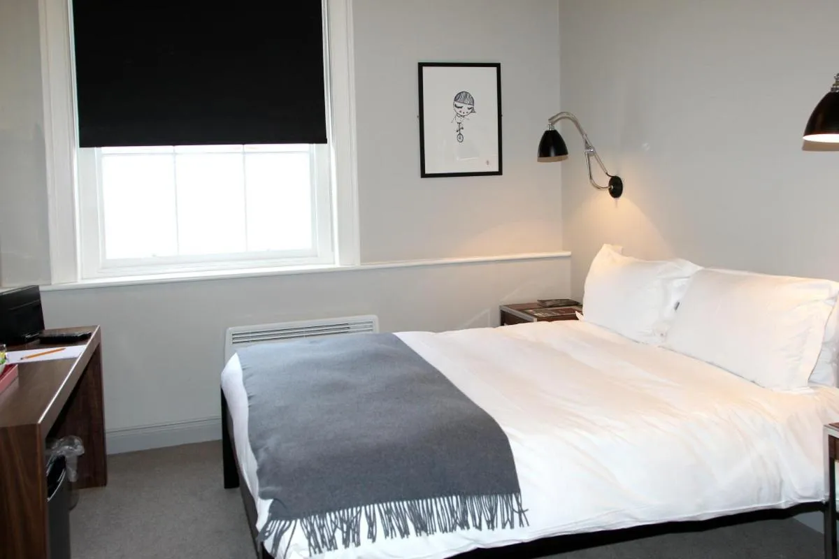 Bed in Kings Arms Hotel