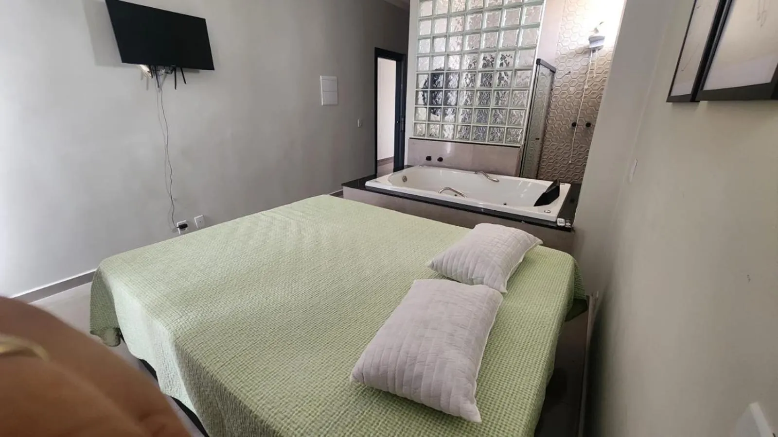 Photo of the whole room, Bed in Vila Caluca Olimpia - Flats & Suites