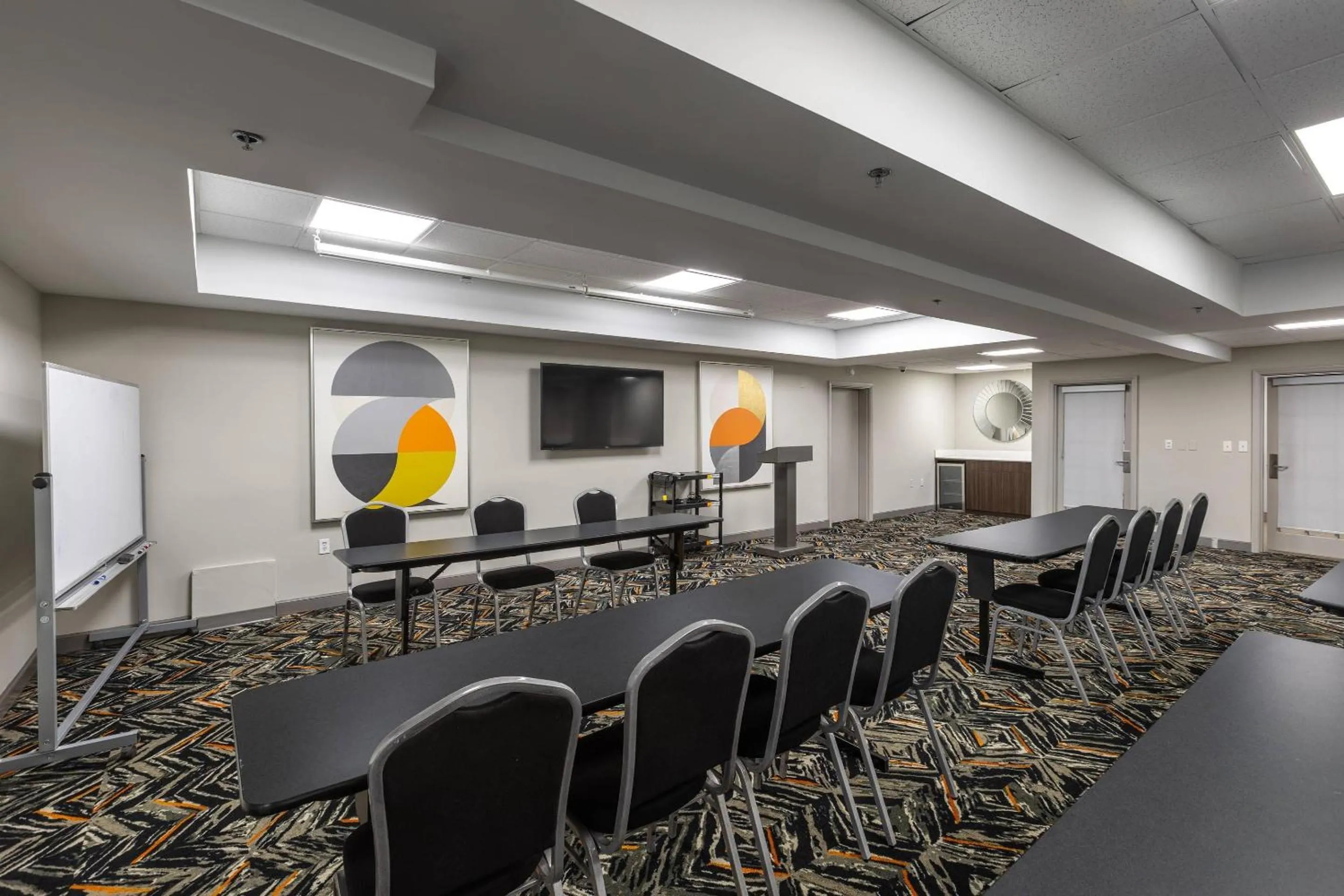 Meeting/conference room in Country Inn & Suites by Radisson, Lake Norman Huntersville, NC