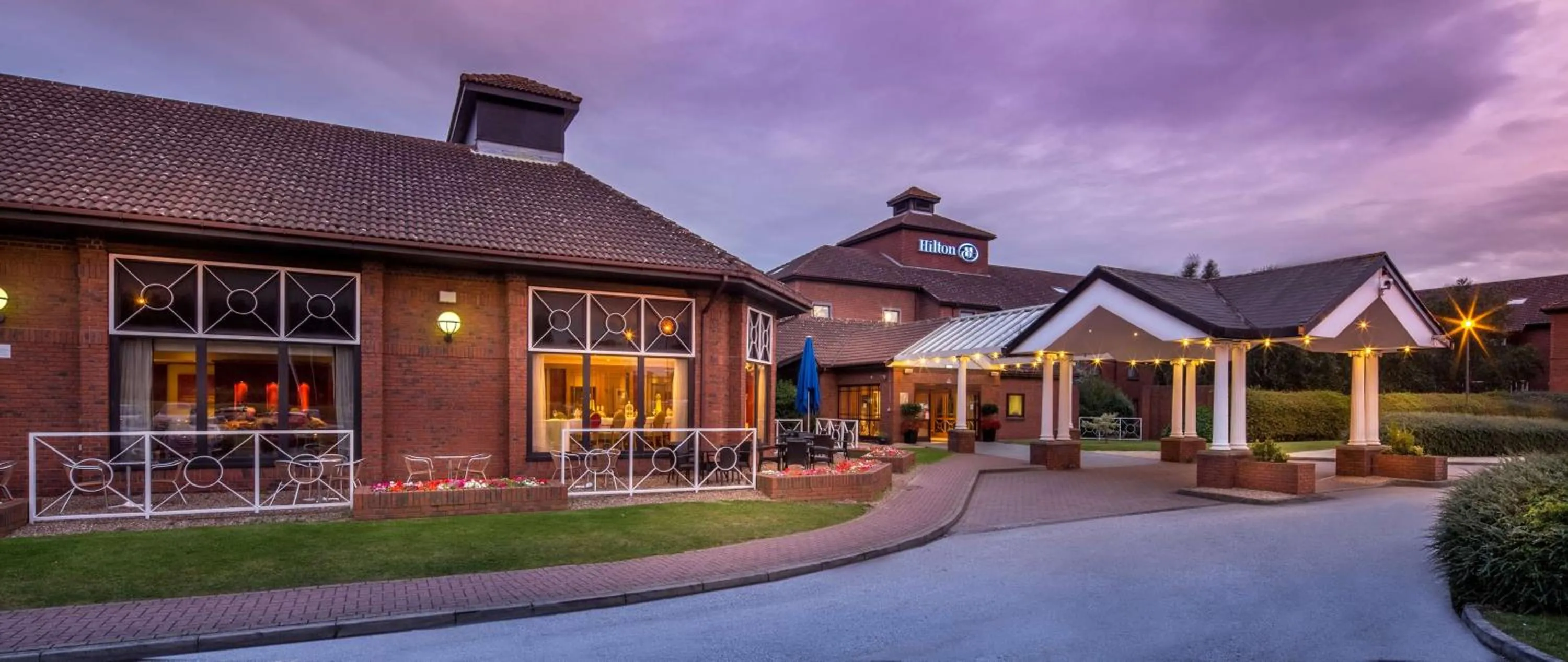 Property building in Hilton East Midlands Airport