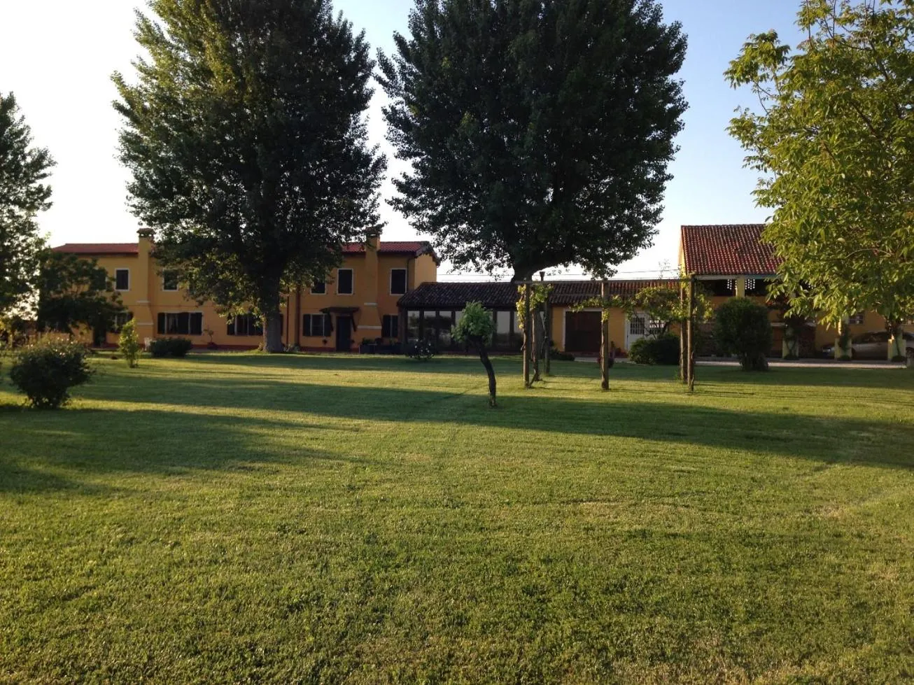 Property building in Antica Vigna