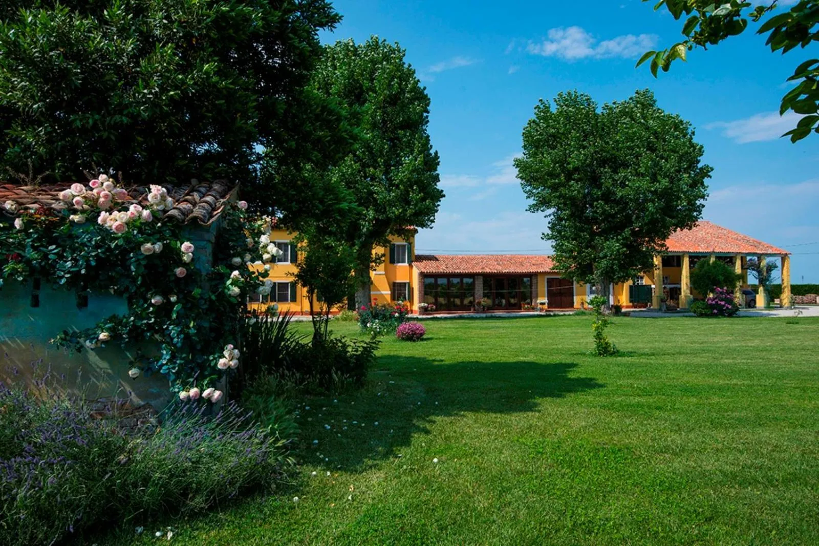 Property building in Antica Vigna