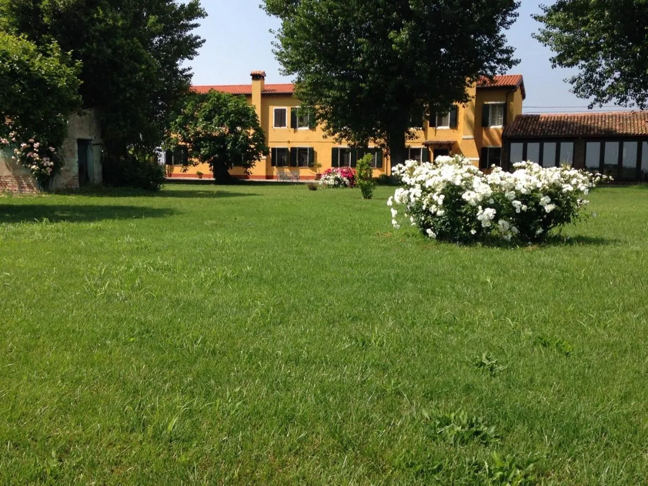 Property building in Antica Vigna