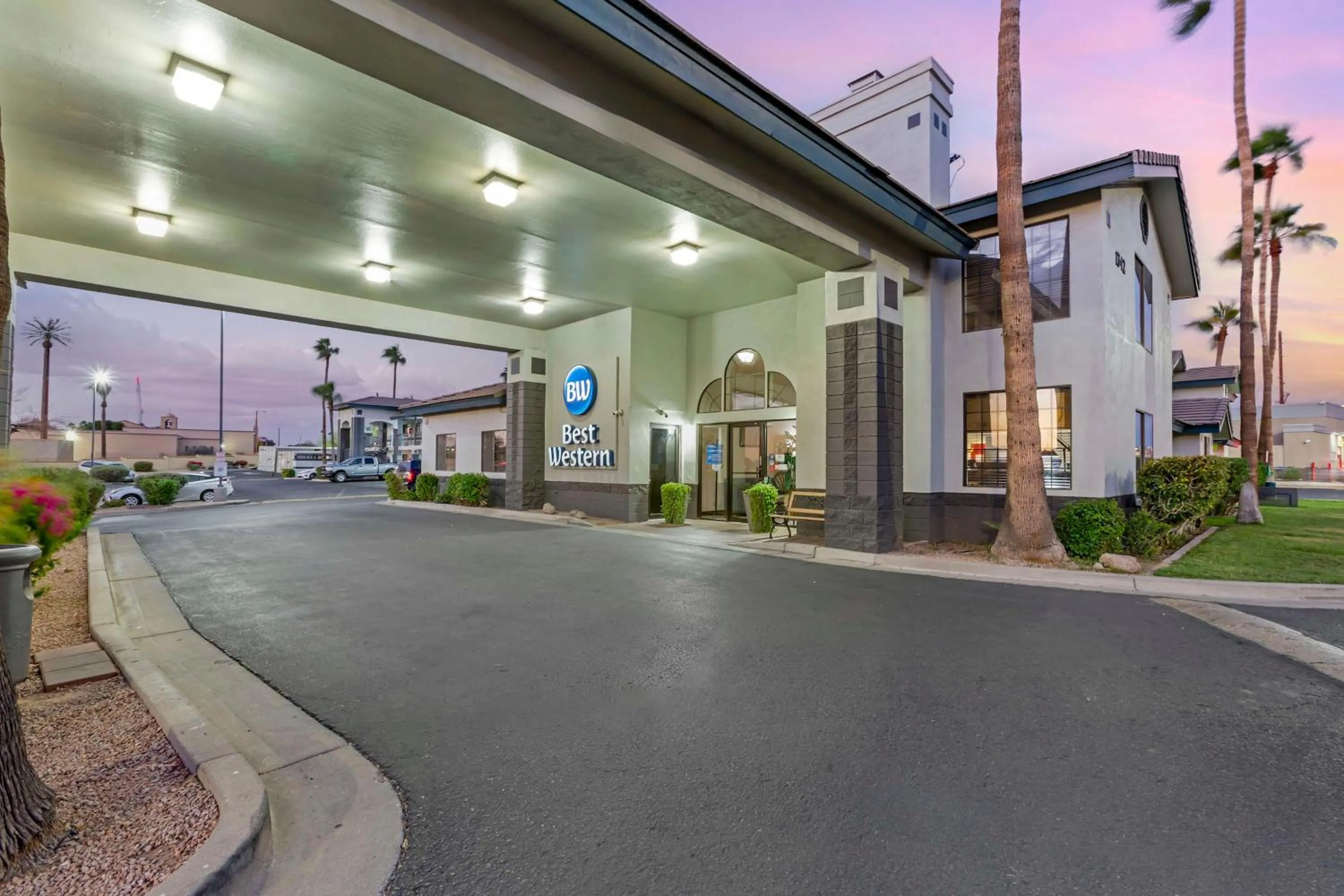 Property building in Best Western Superstition Springs Inn