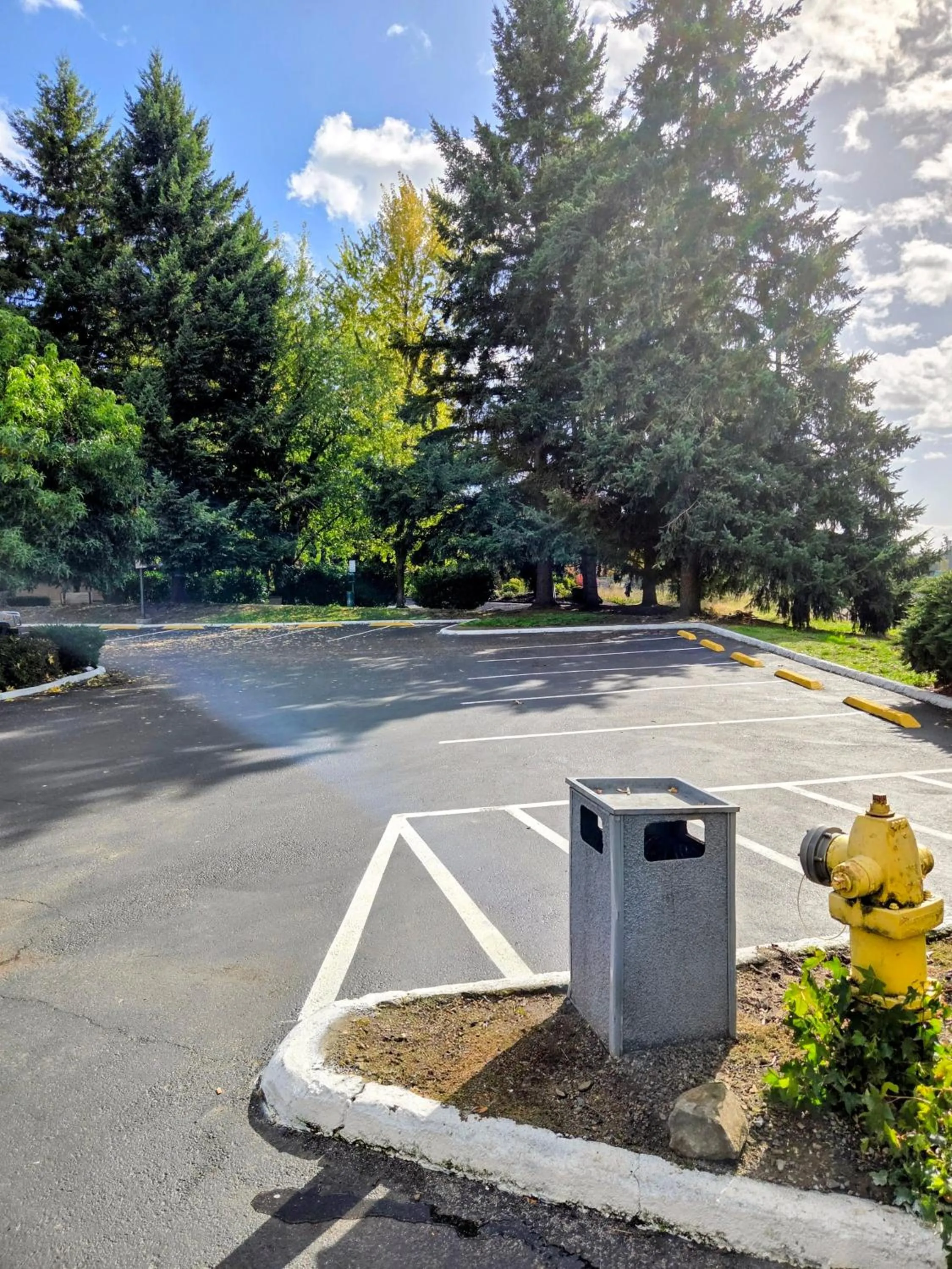 Parking in Quality Inn & Suites Wilsonville