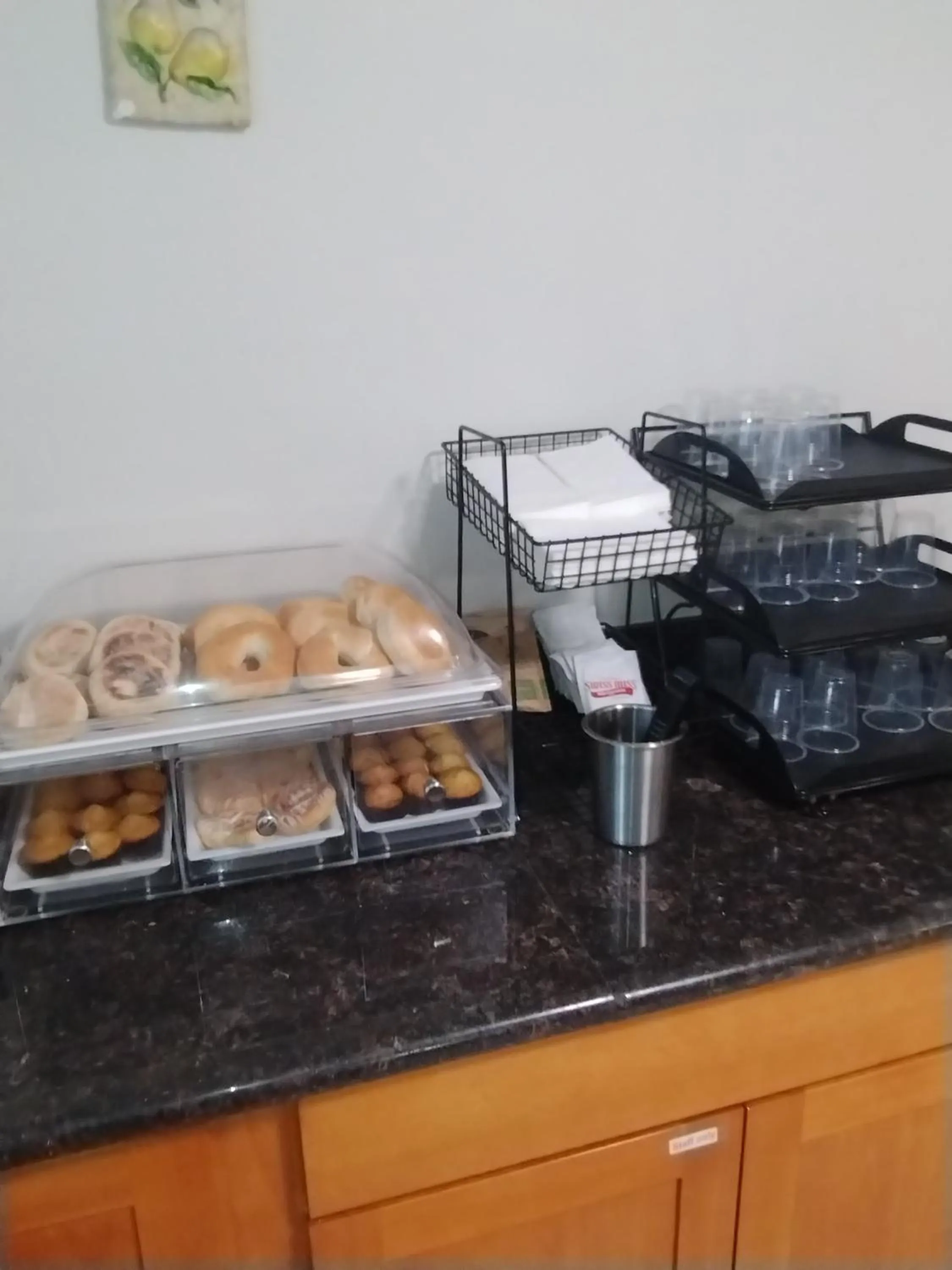 Food and drinks in Quality Inn & Suites Wilsonville