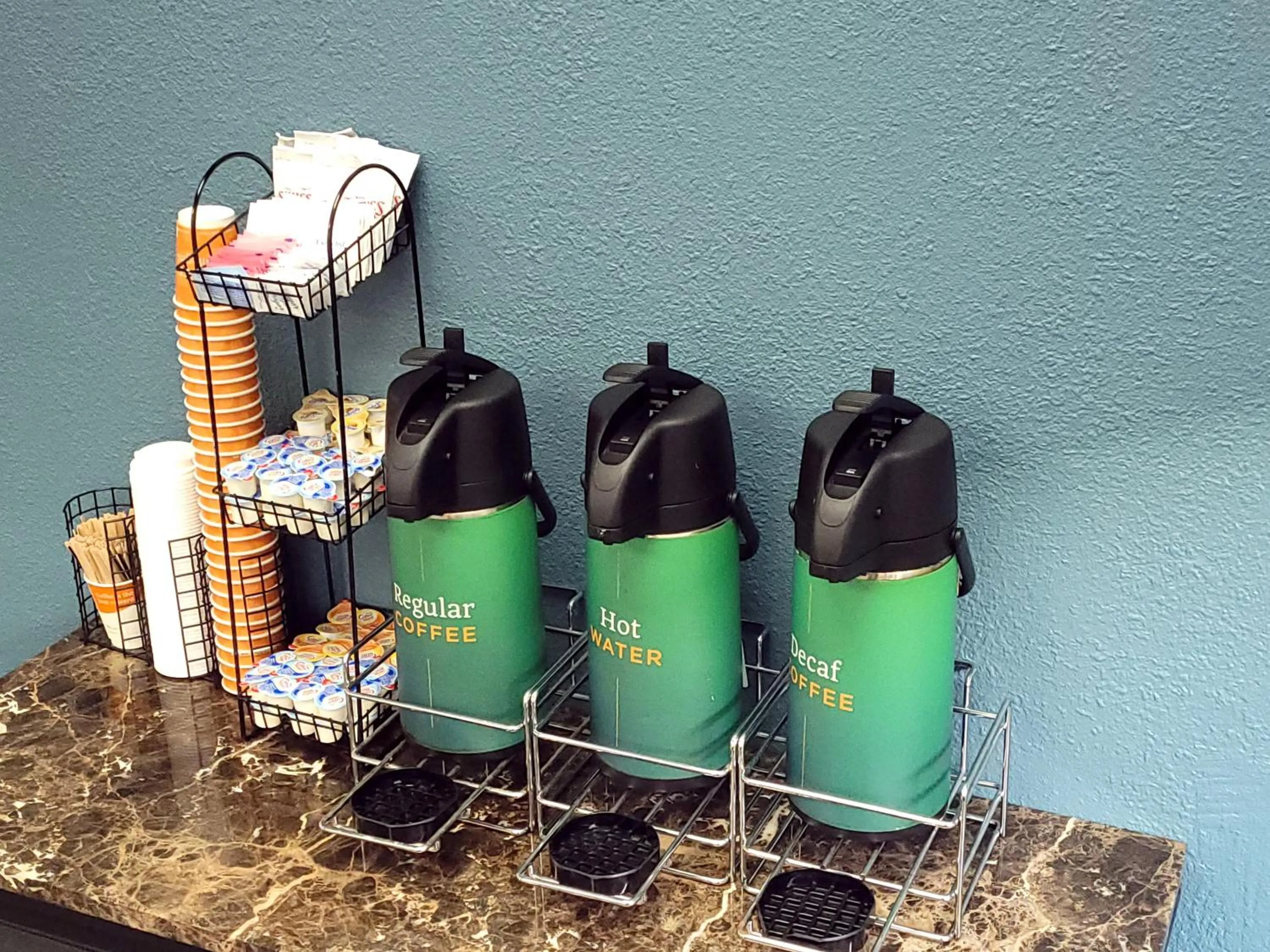 Coffee/tea facilities in Quality Inn & Suites Wilsonville
