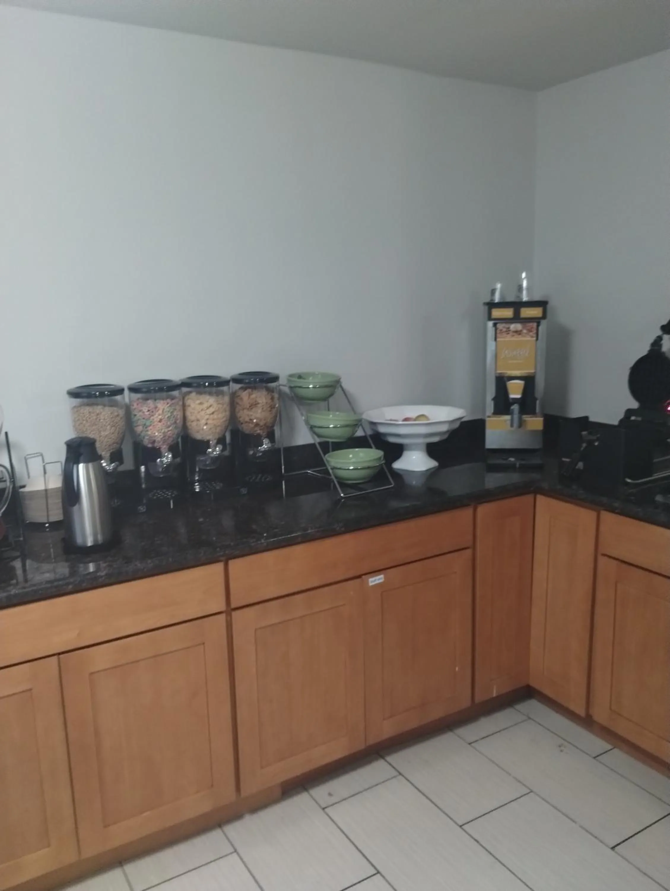 Food and drinks in Quality Inn & Suites Wilsonville