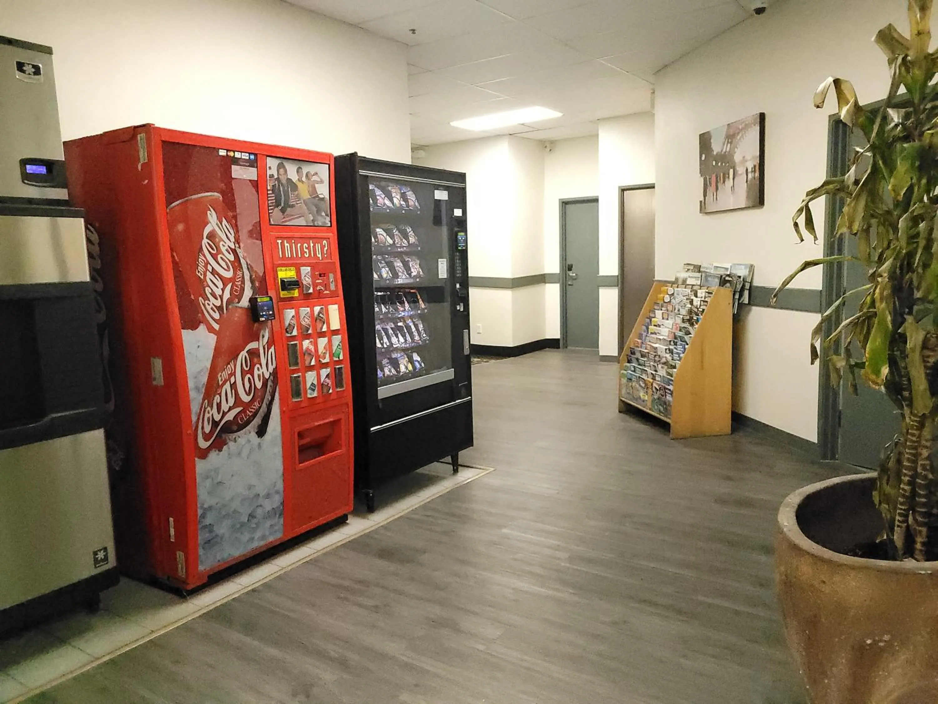 vending machine in Quality Inn & Suites Wilsonville