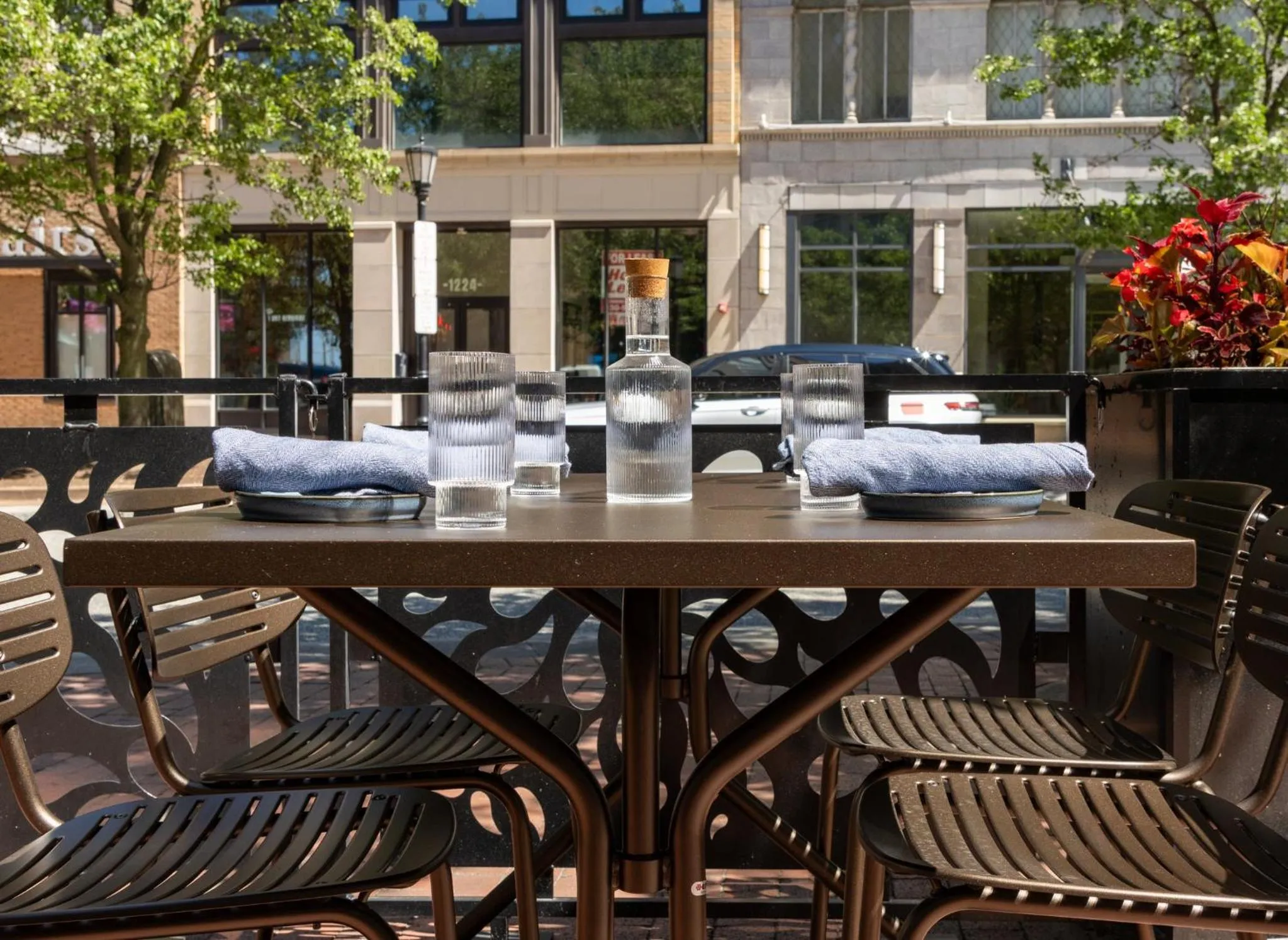 Restaurant/places to eat in Crowne Plaza Cleveland at Playhouse Square by IHG