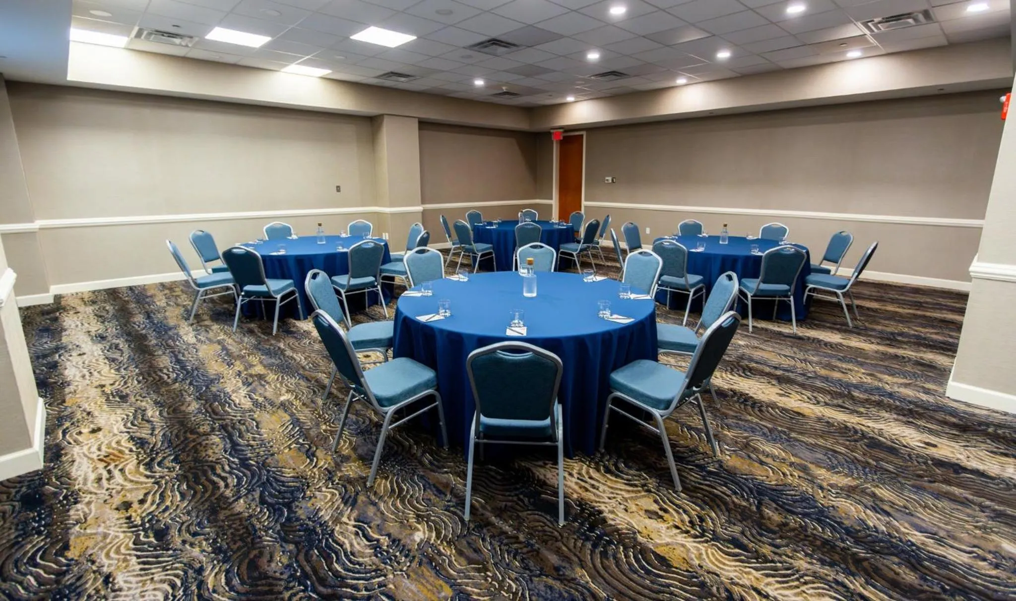Meeting/conference room in Crowne Plaza Cleveland at Playhouse Square by IHG