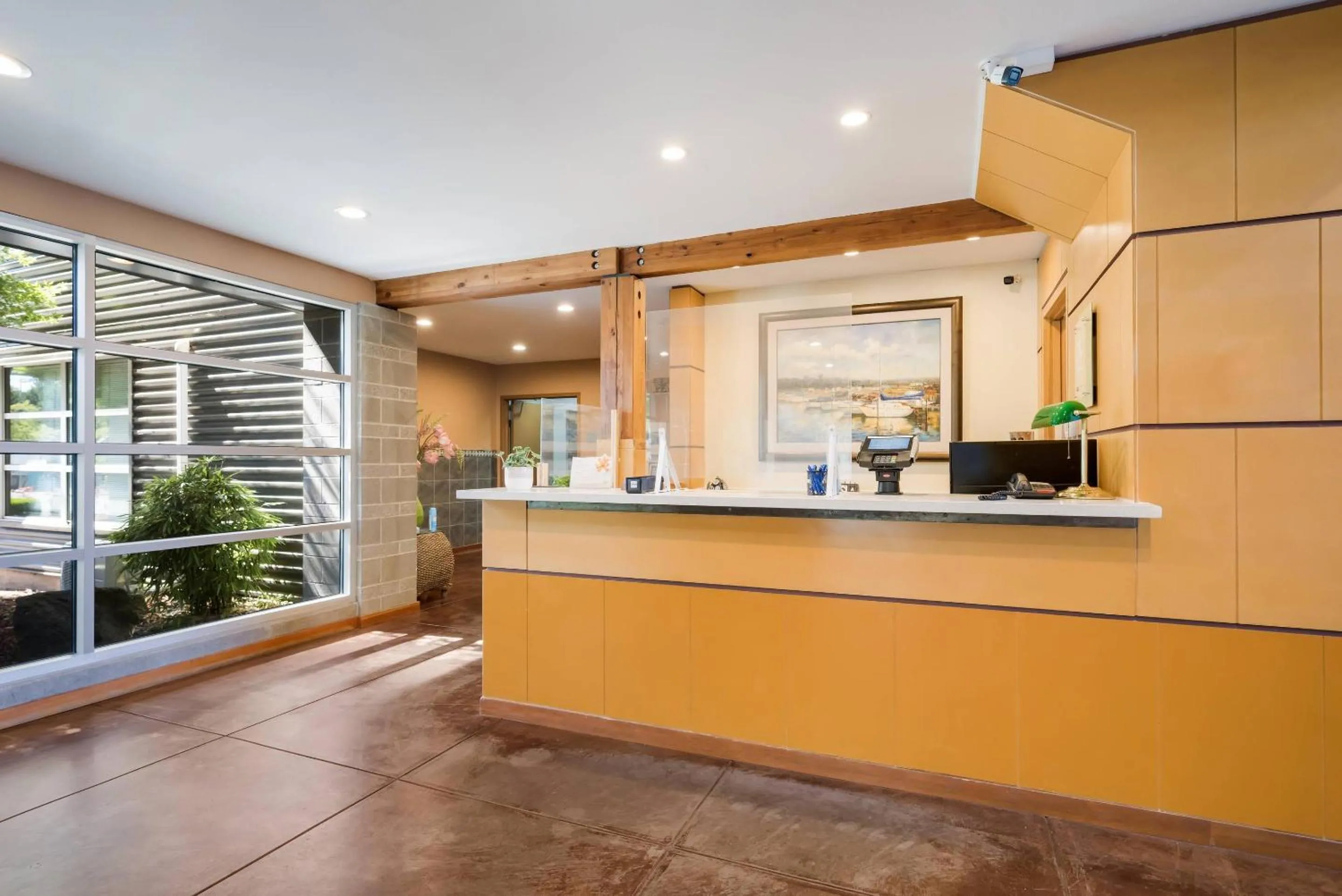 Lobby or reception in Inn at Port Gardner-Everett Waterfront, Ascend Hotel Collection