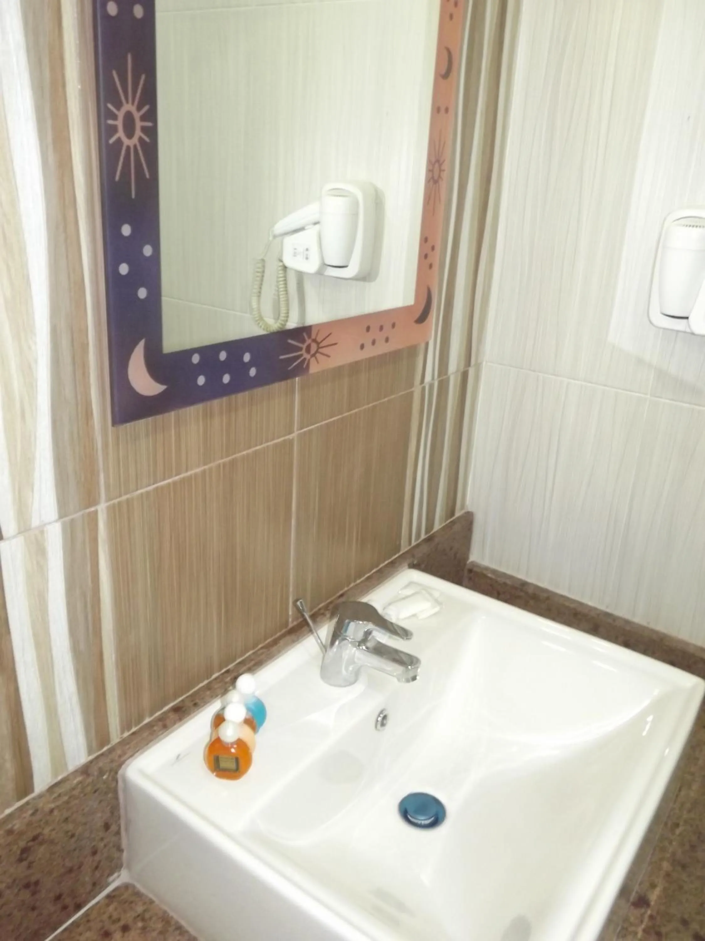 Bathroom in Mayorca Hotel Cairo