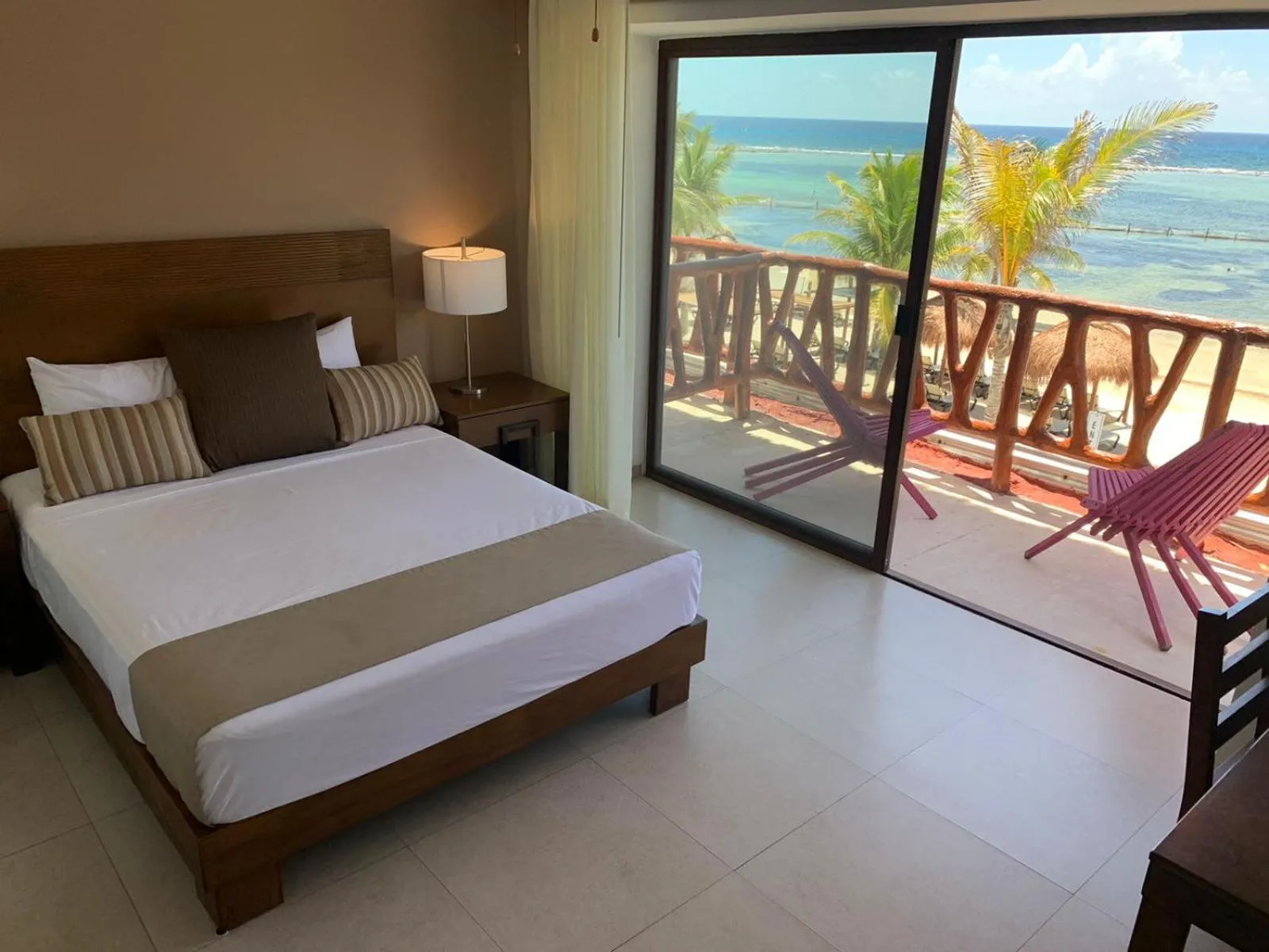 Photo of the whole room, Bed in Quinto Sole Boutique Hotel Mahahual