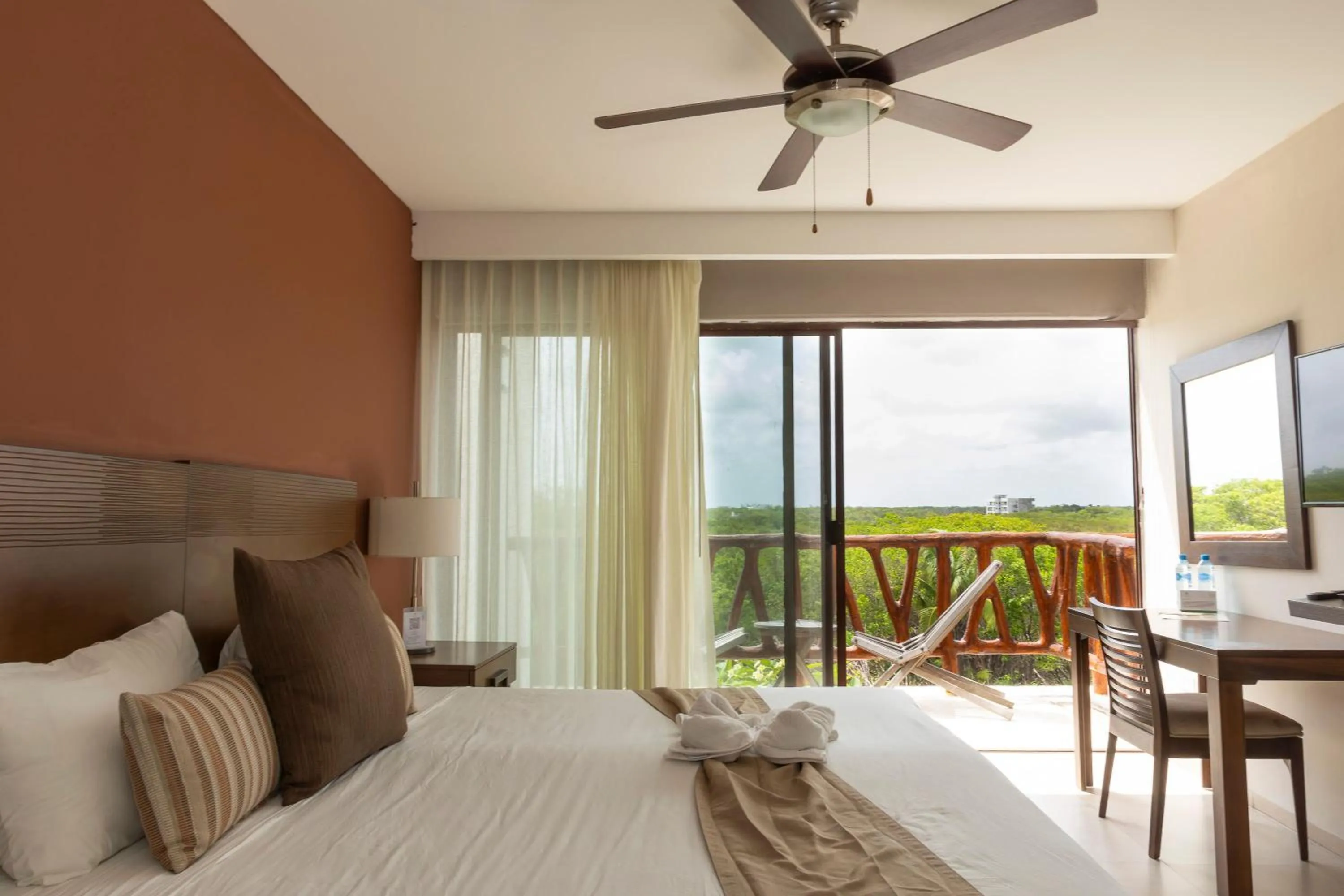 Bedroom, Bed in Quinto Sole Boutique Hotel Mahahual