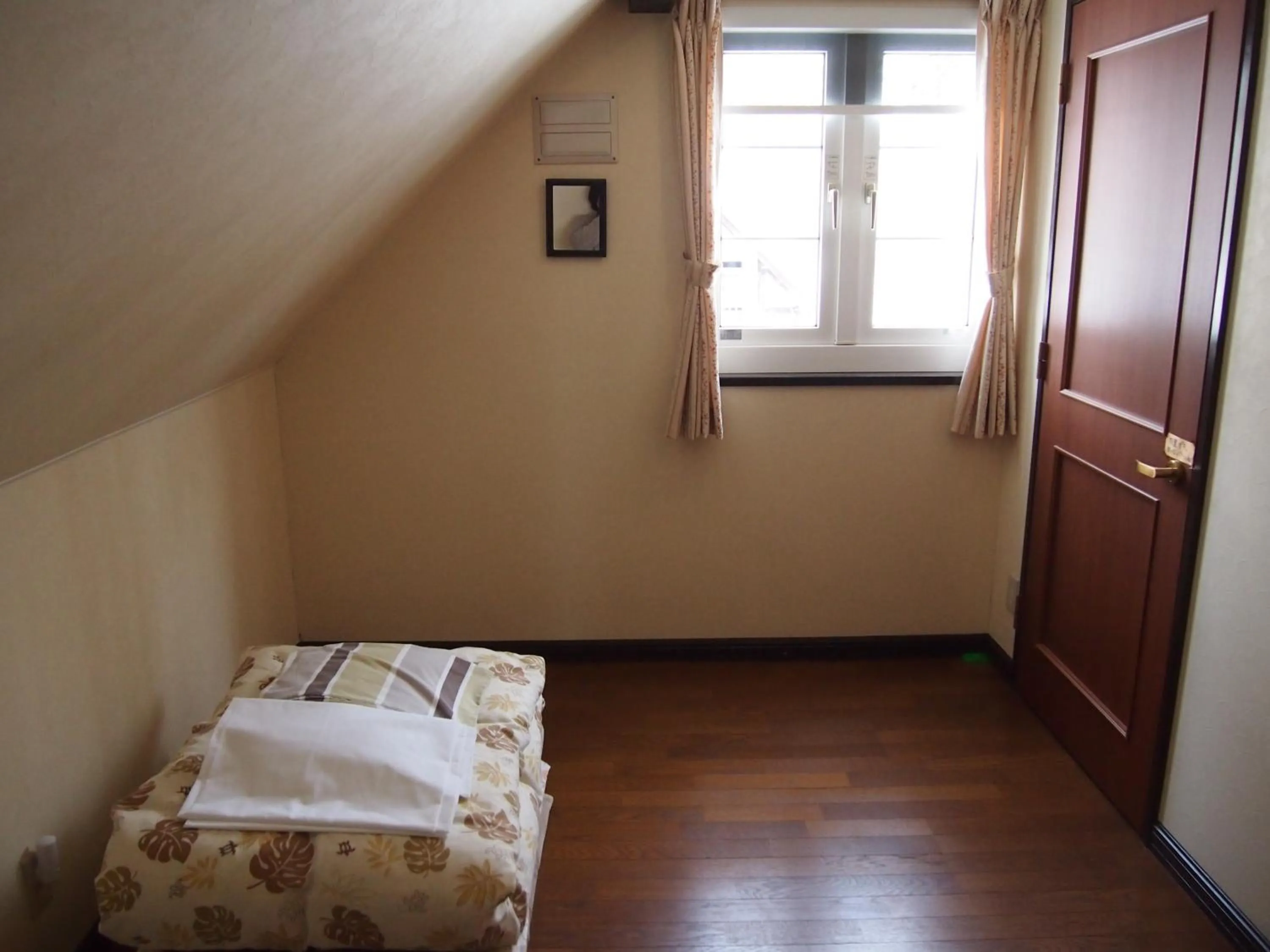 Photo of the whole room, Bed in Guesthouse Canterbury