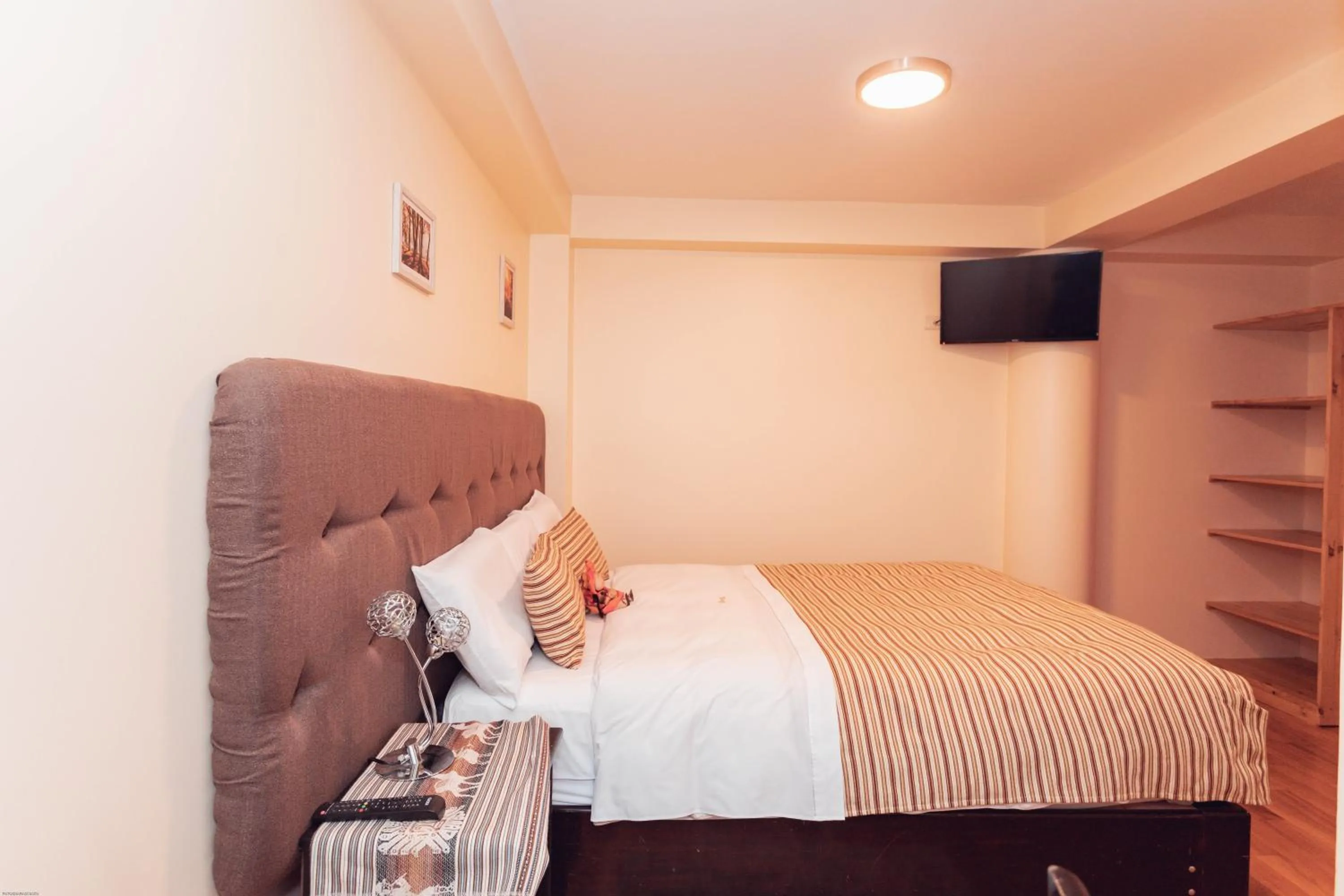 TV and multimedia, Bed in Hotel Las Quenas