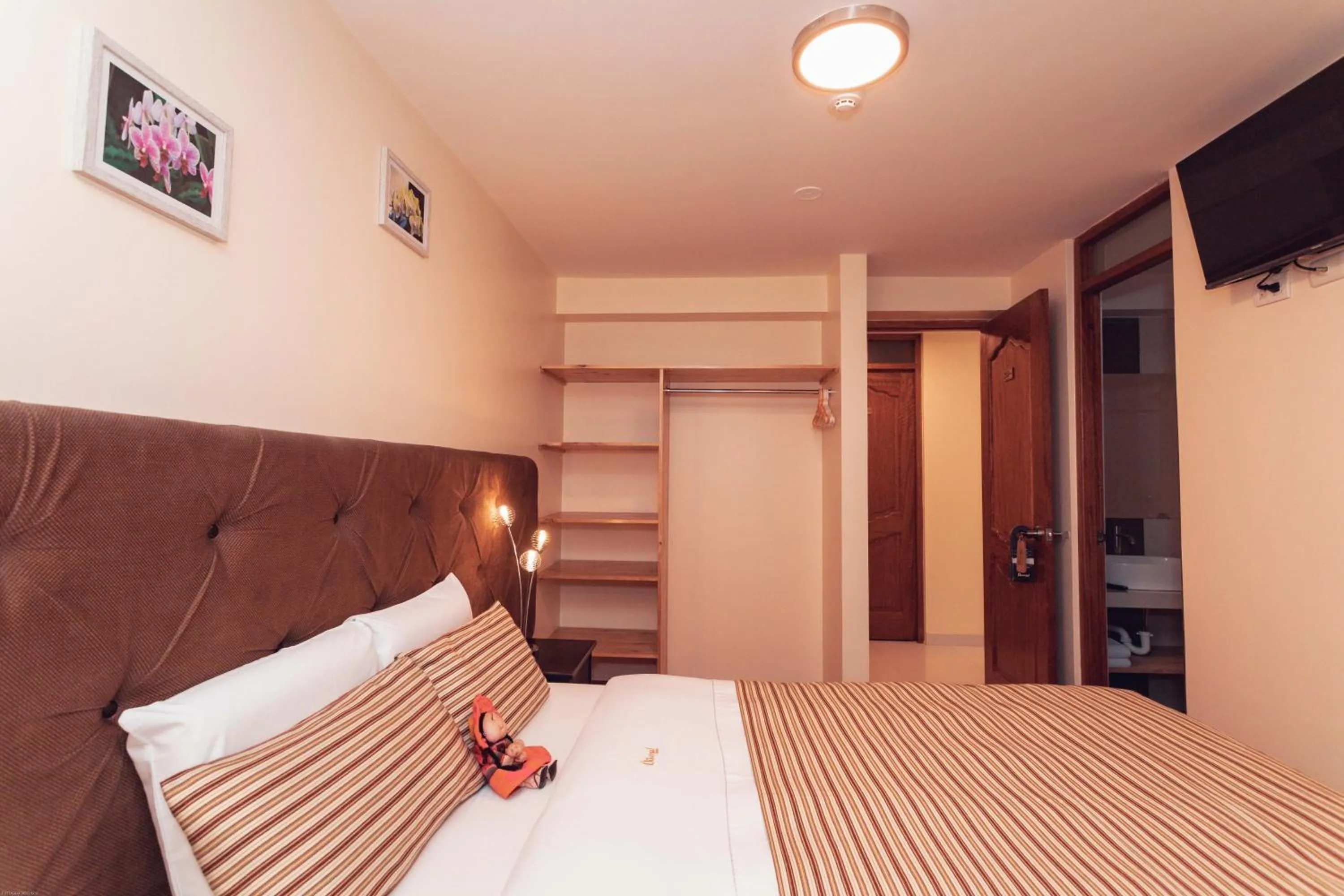 Bed in Hotel Las Quenas