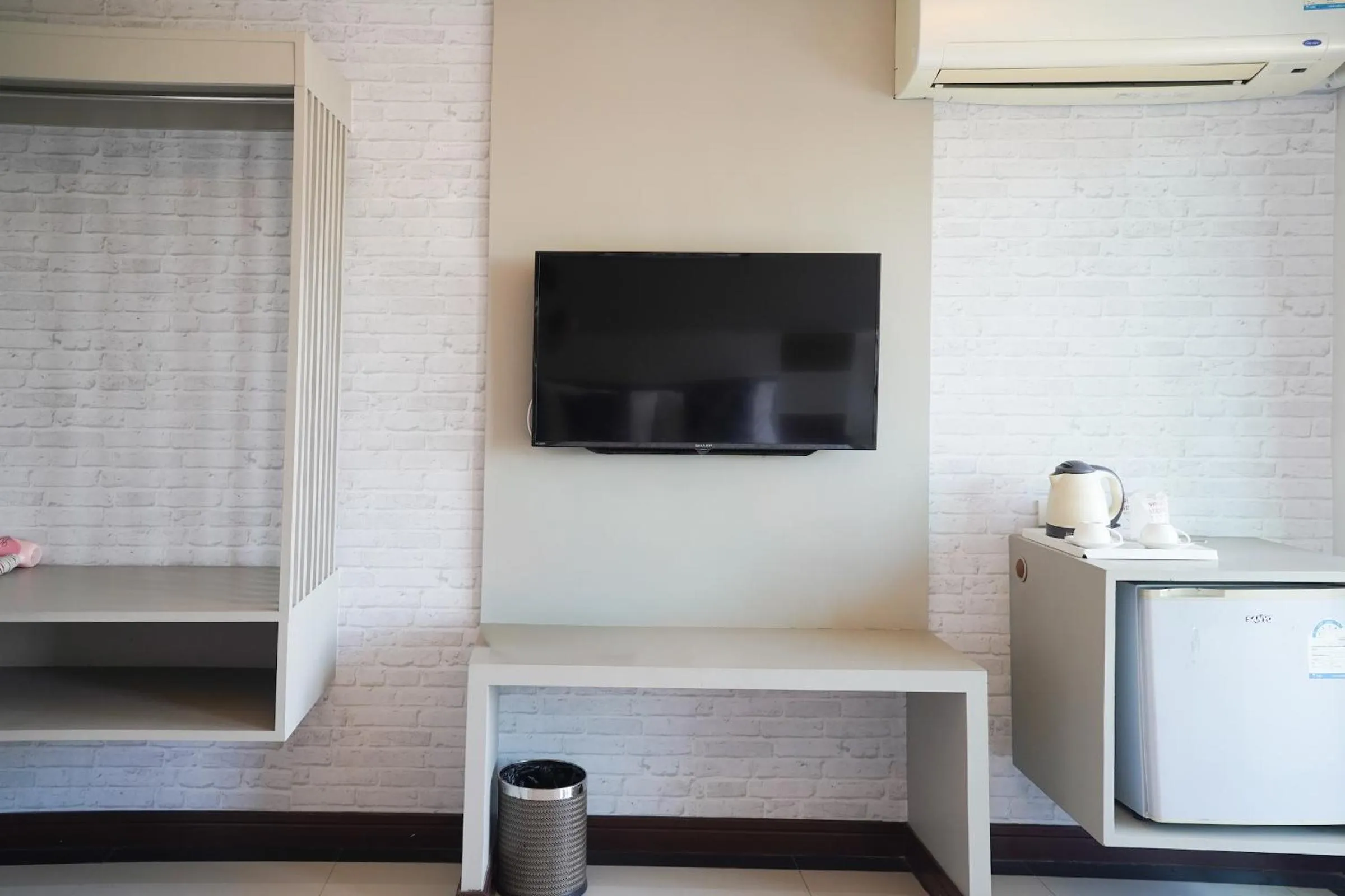 Bed in V Style Pattaya North Beach