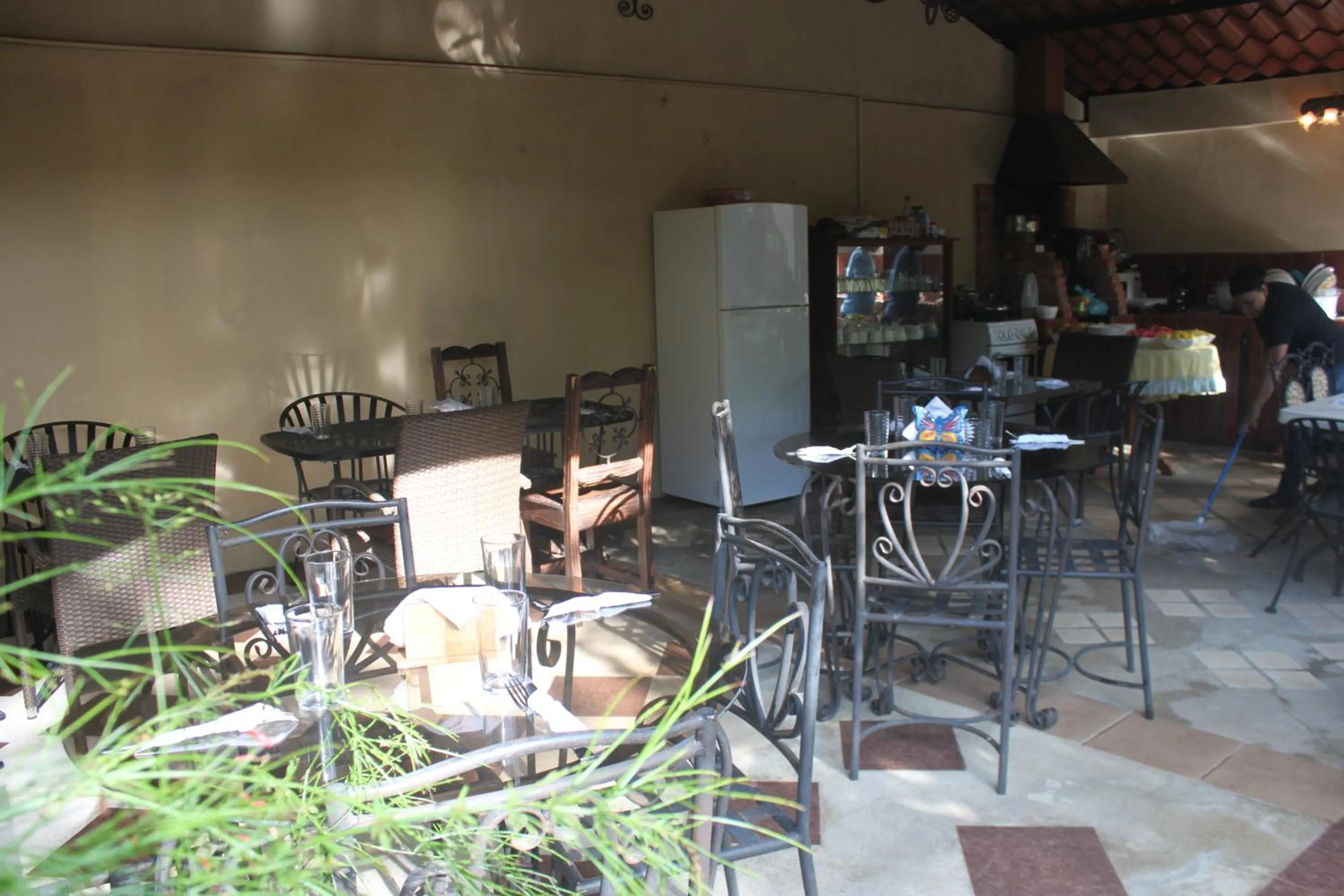 Restaurant/places to eat in Hotel Santa Maria Inn