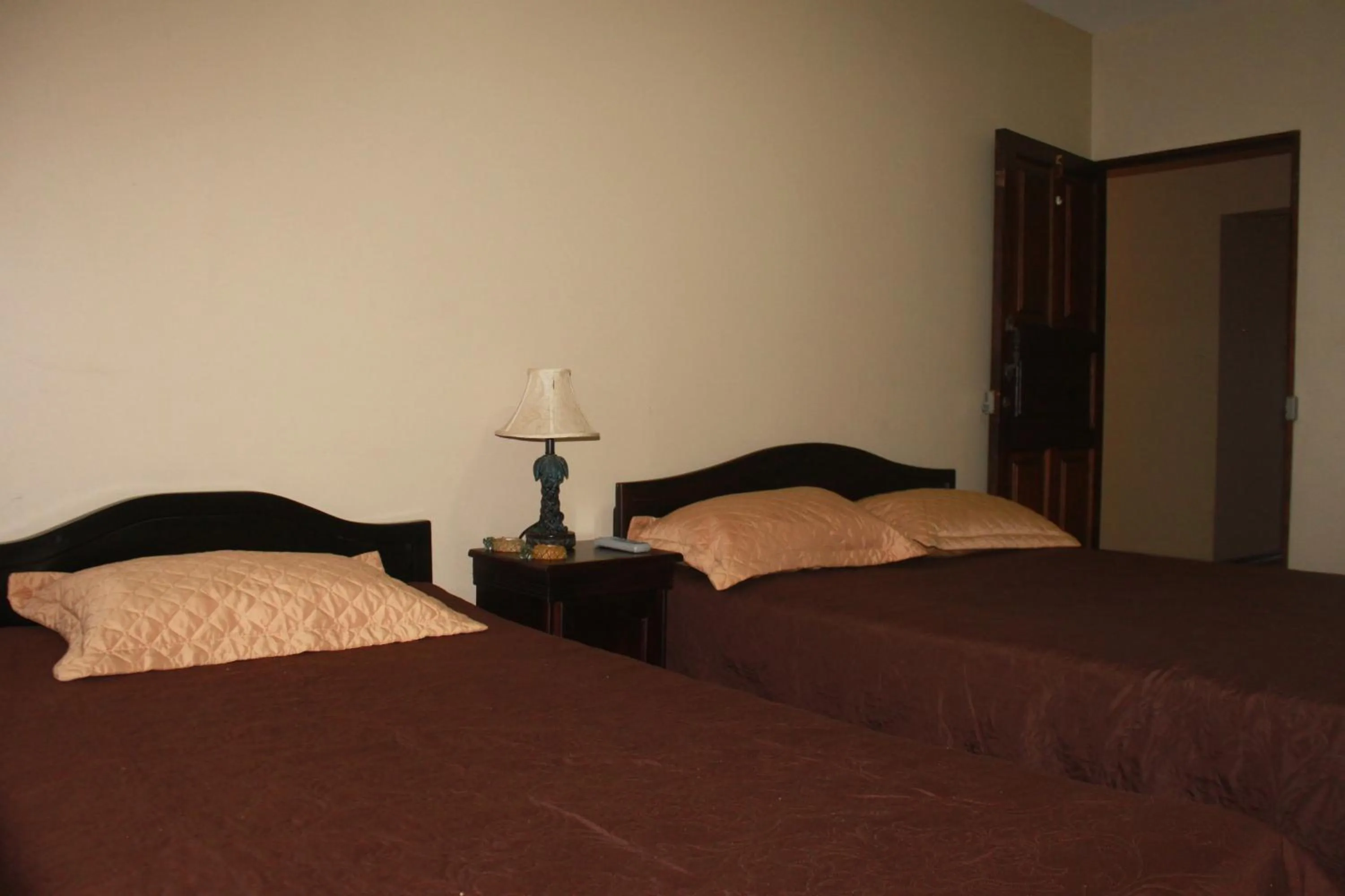 Photo of the whole room, Bed in Hotel Santa Maria Inn