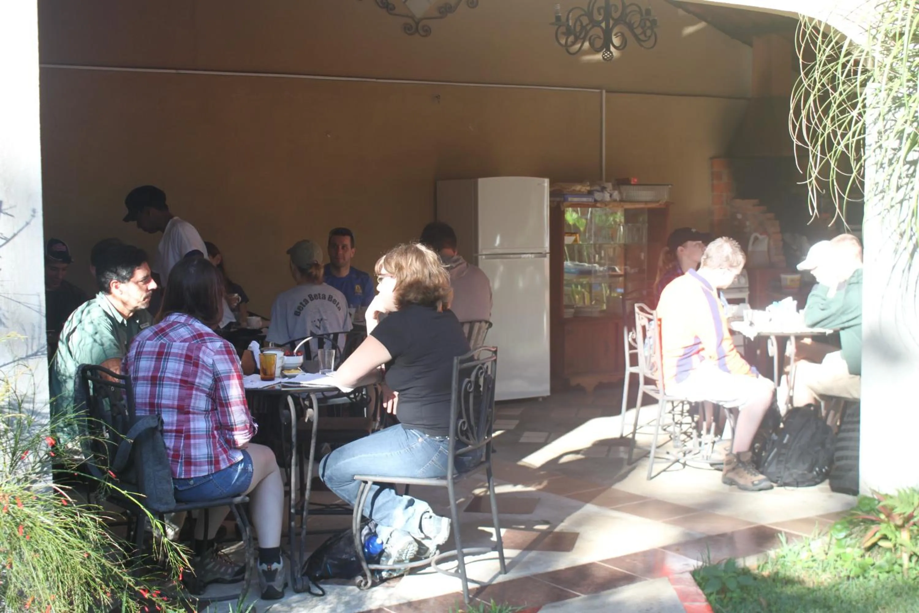 Restaurant/places to eat in Hotel Santa Maria Inn