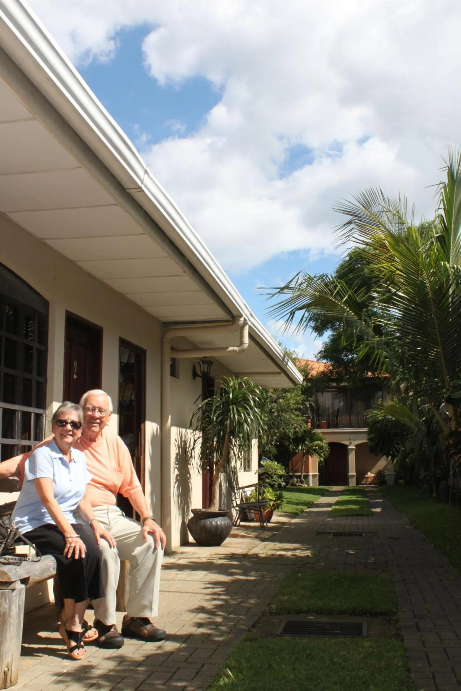 group of guests in Hotel Santa Maria Inn