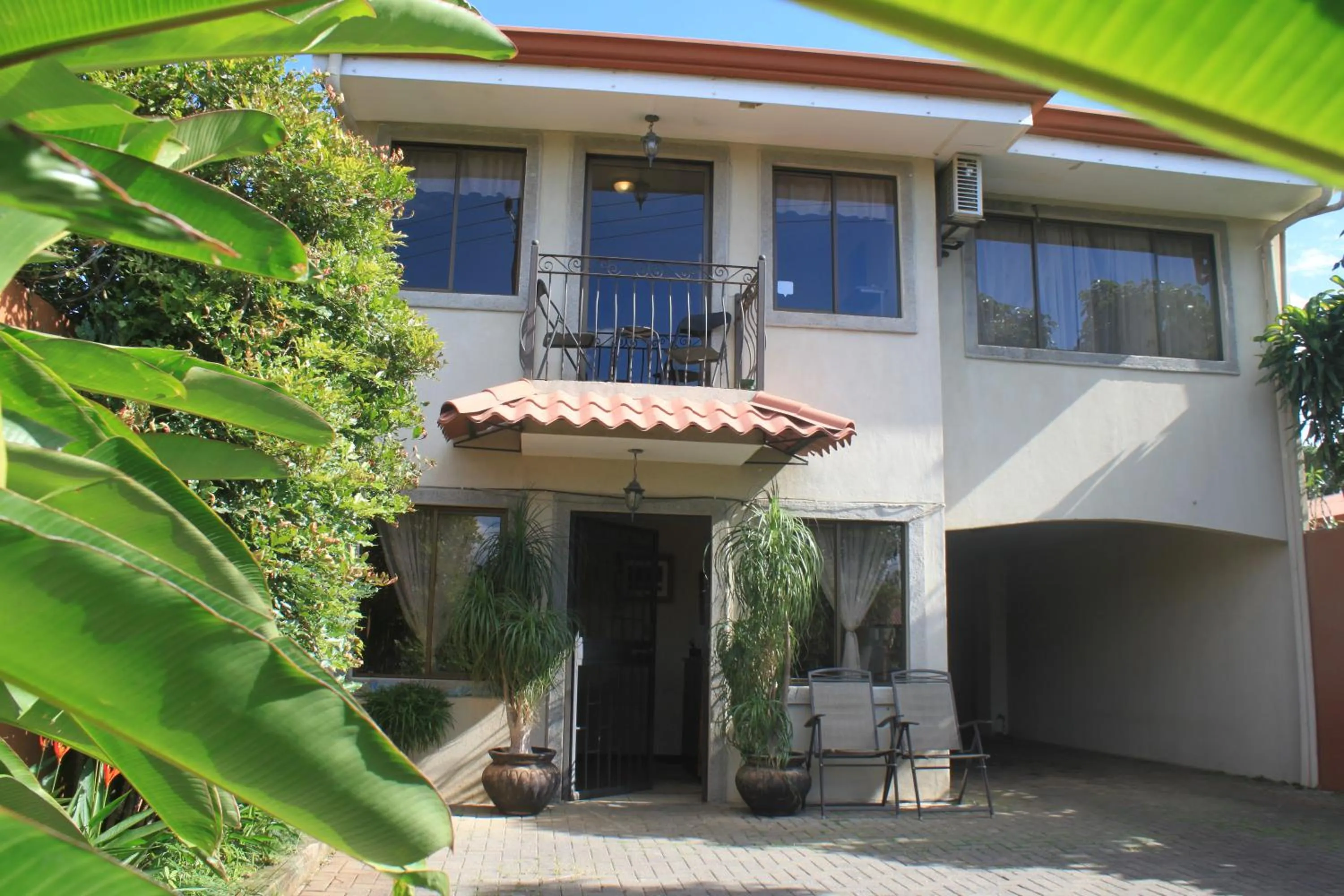 Facade/entrance in Hotel Santa Maria Inn