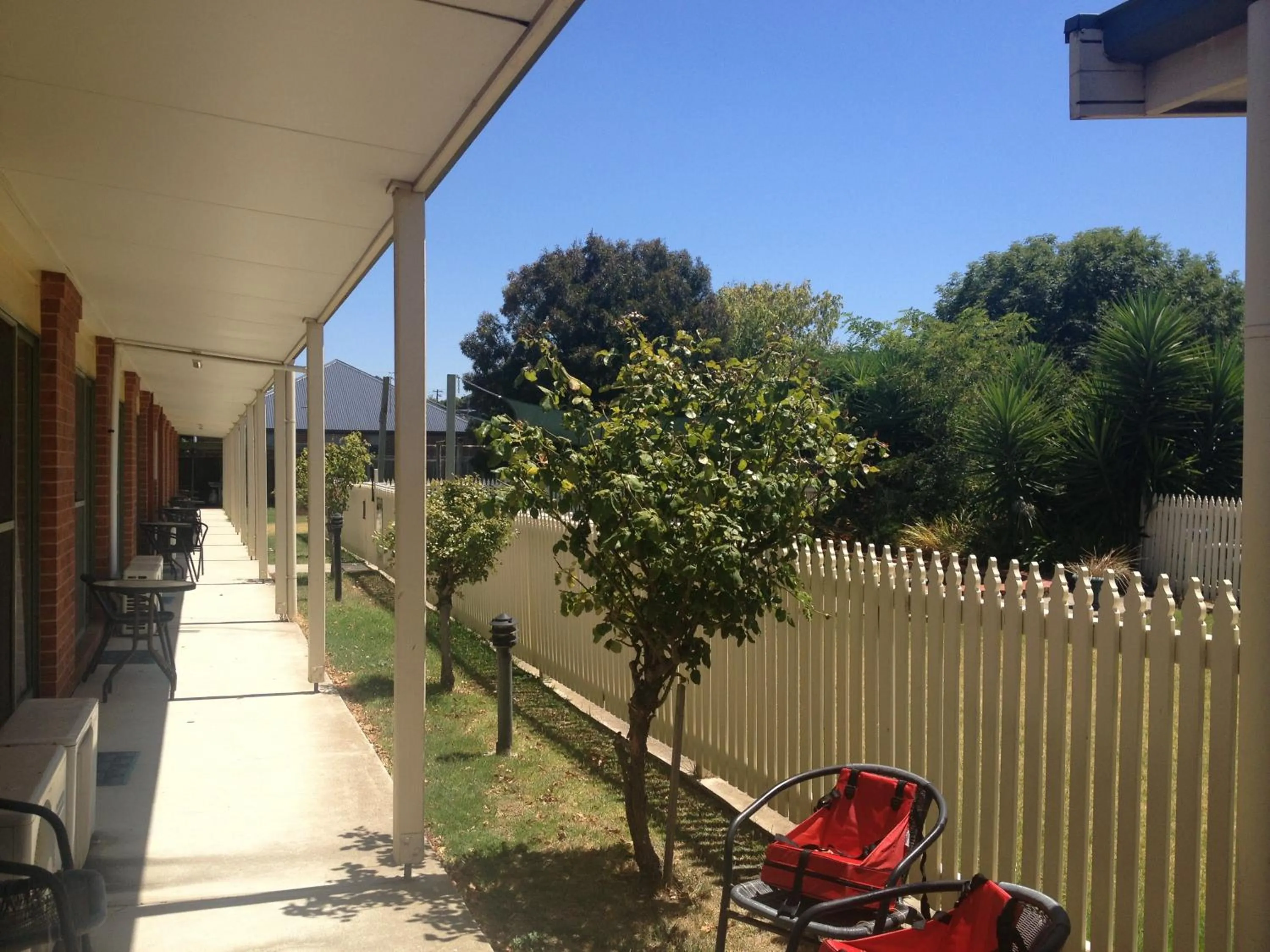 Garden in Rose Garden Motel