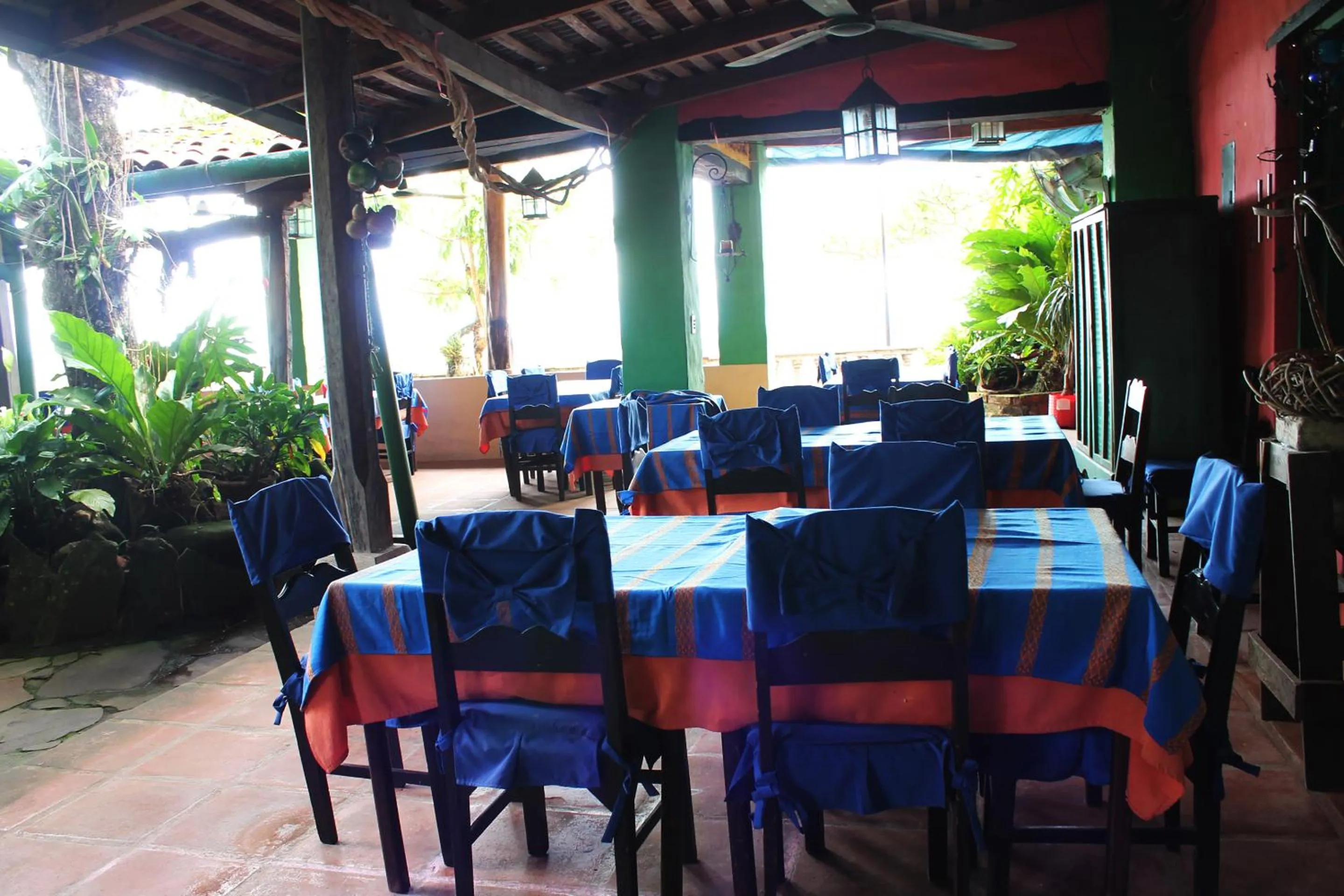 Restaurant/places to eat in La Posada de Suchitlan