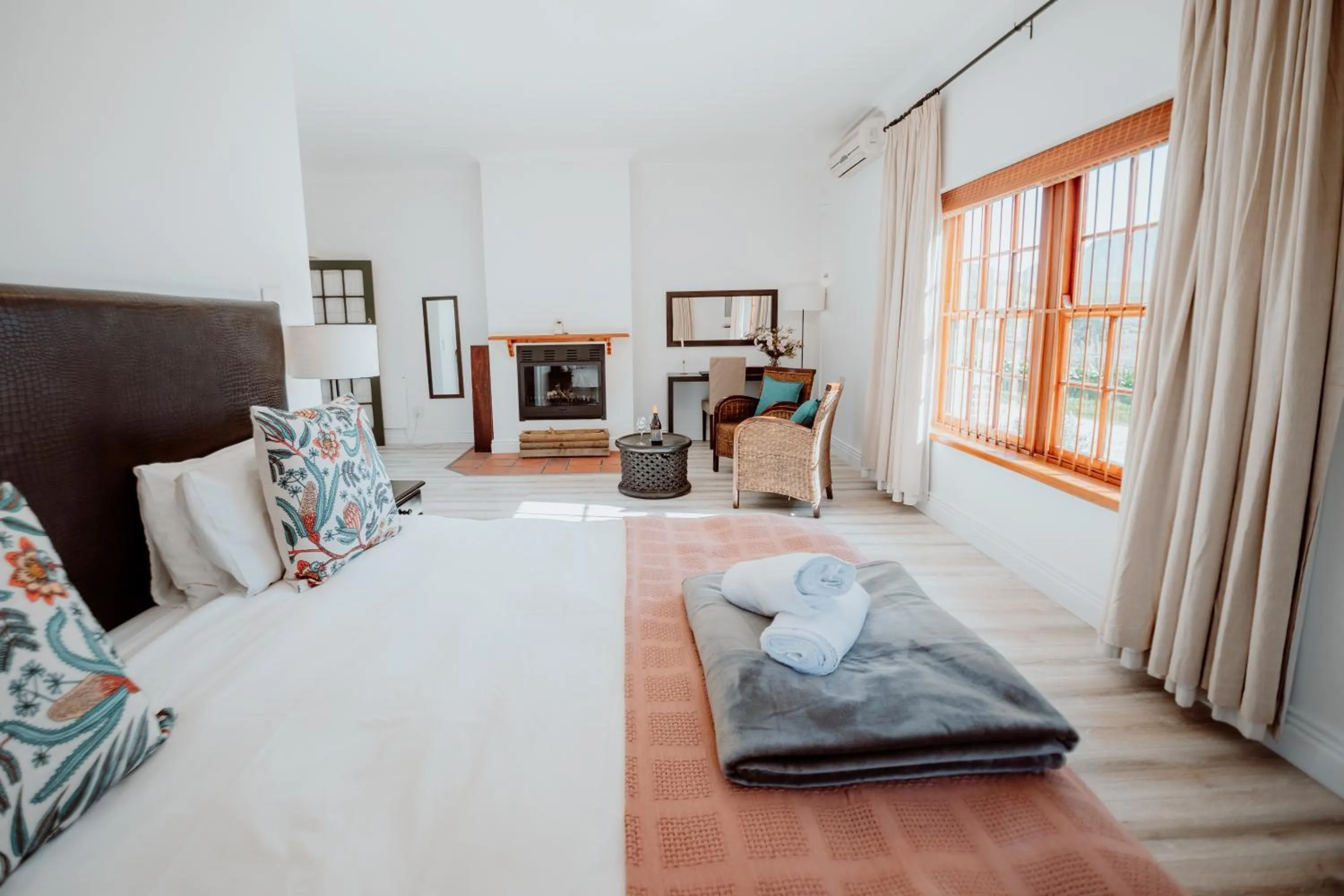 Photo of the whole room, Bed in Manley Wine Estate