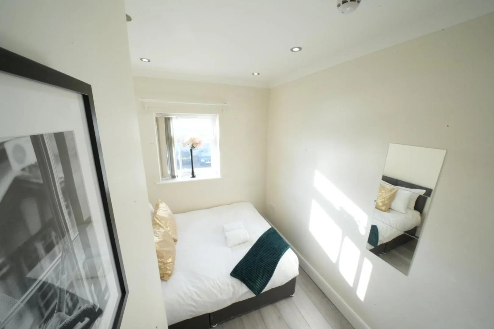 Bed in The Close Airport