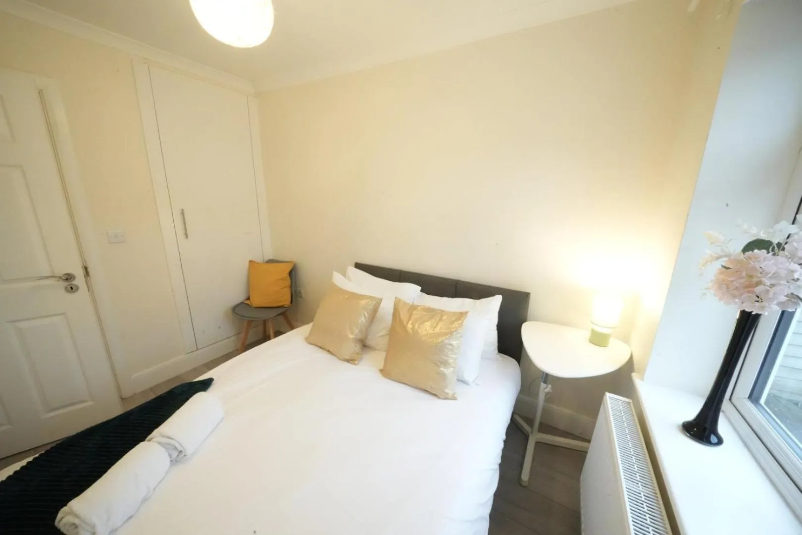 Bed in The Close Airport