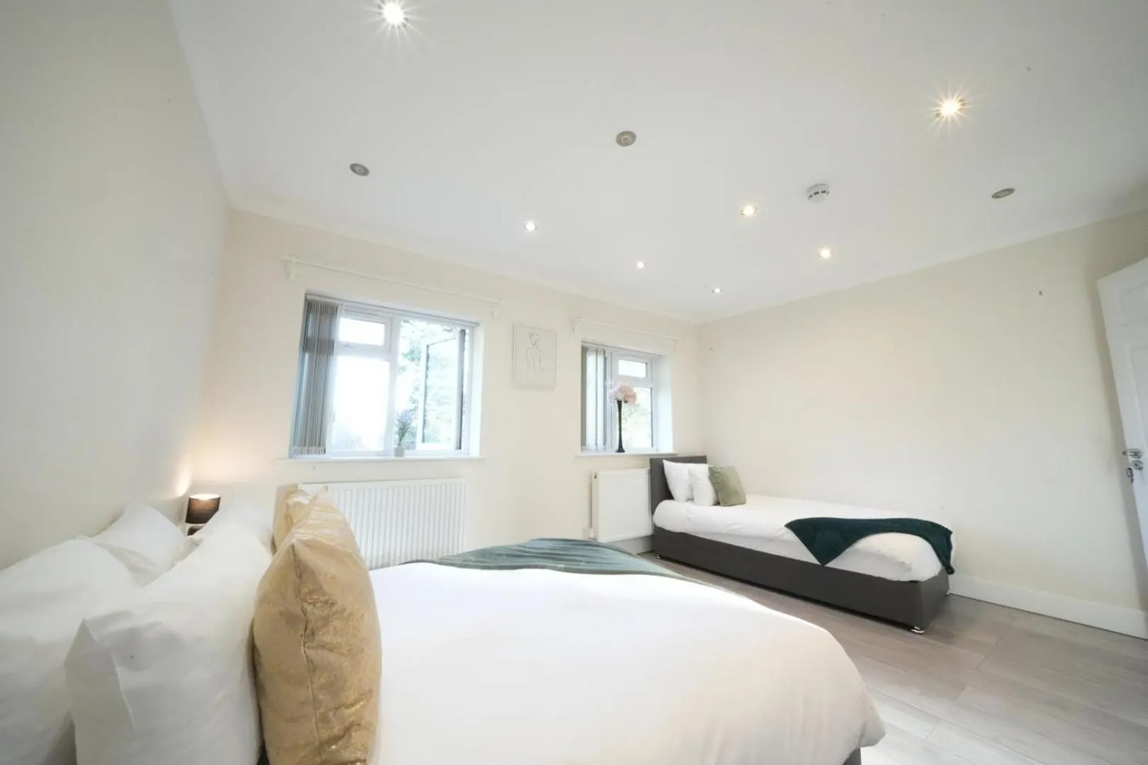 Bed in The Close Airport