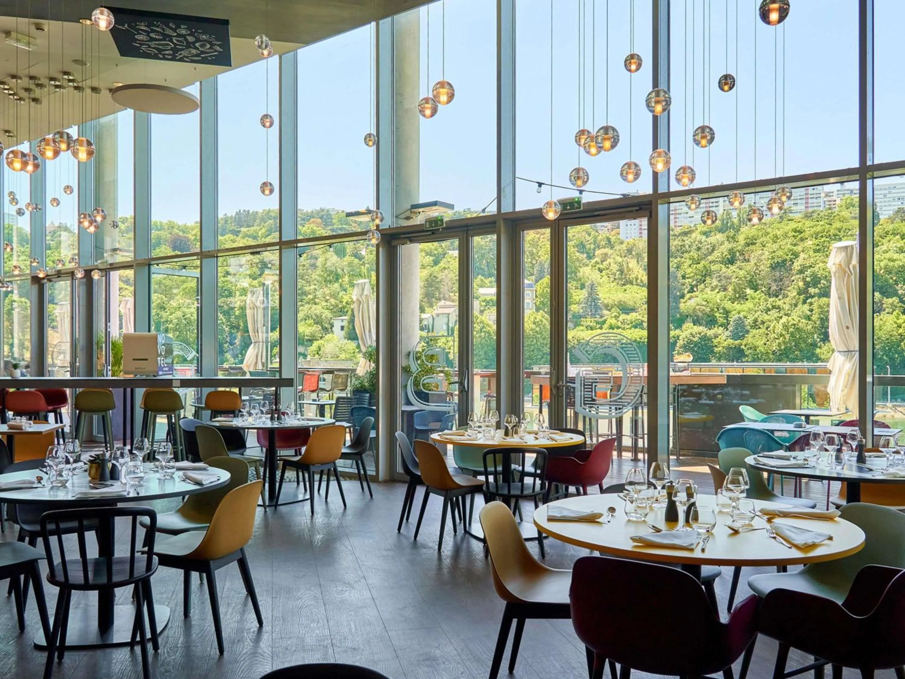 Restaurant/places to eat in Novotel Lyon Centre-Confluence Bord de Saone