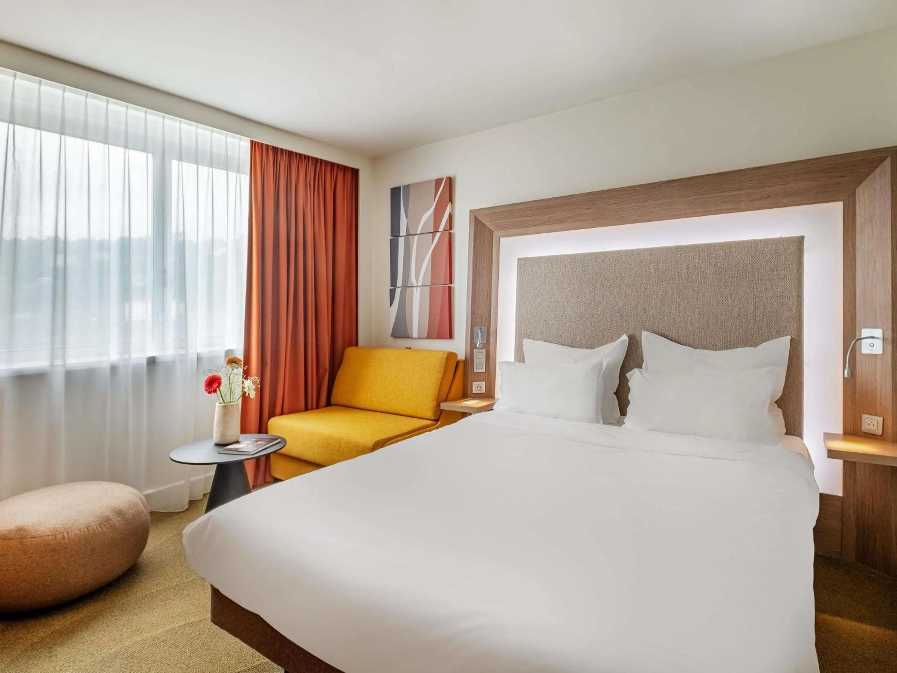 Bedroom, Bed in Novotel Lyon Centre-Confluence Bord de Saone