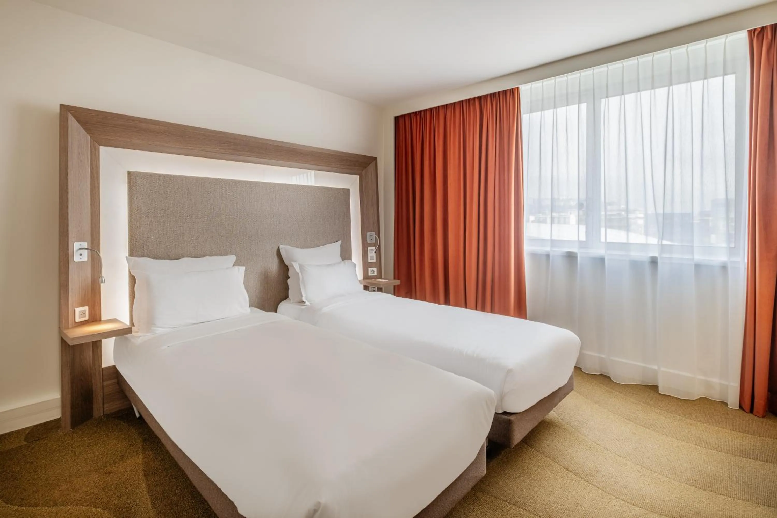 Bedroom, Bed in Novotel Lyon Centre-Confluence Bord de Saone