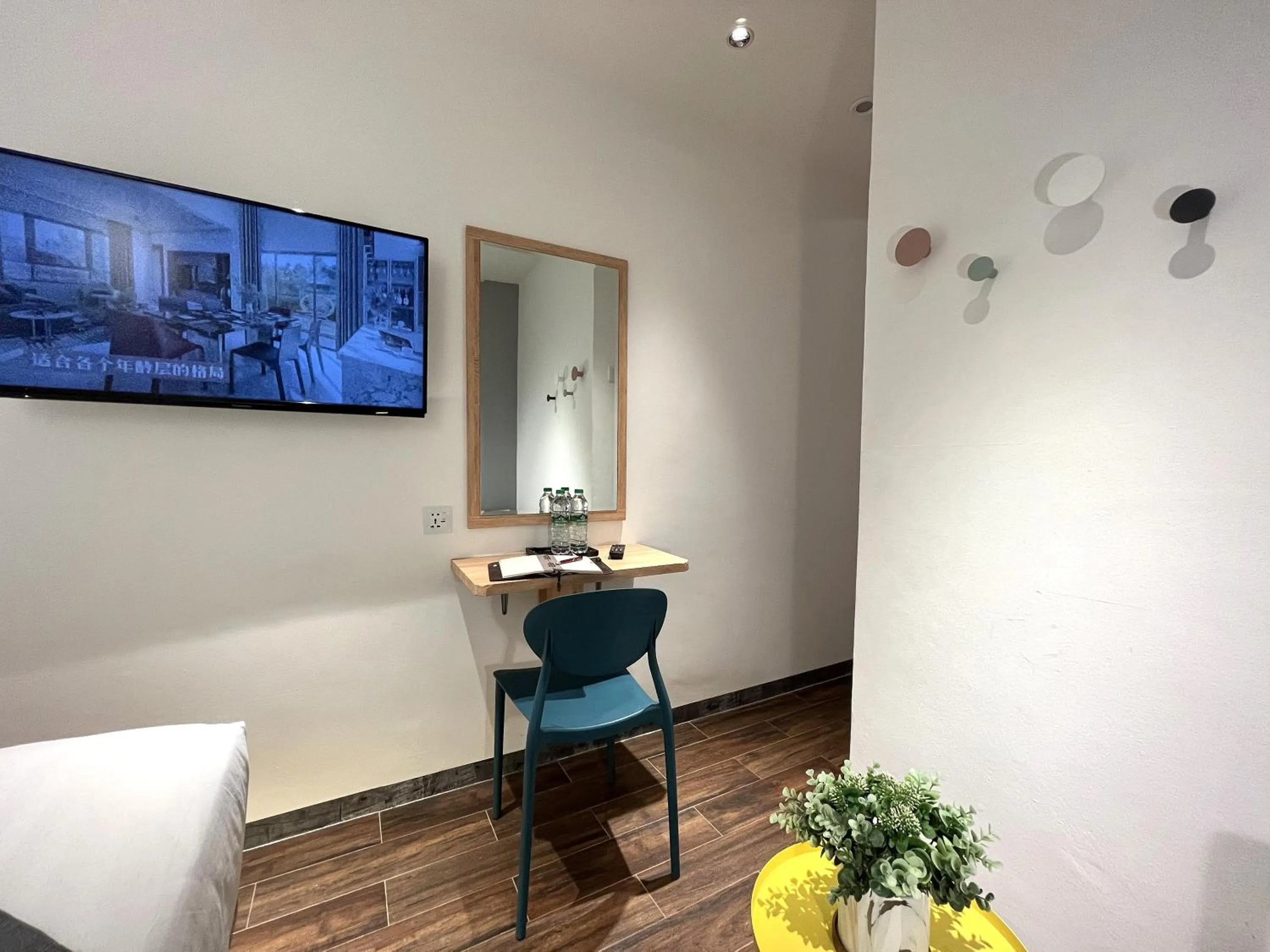 Seating area in Apple 1 Hotel Queensbay