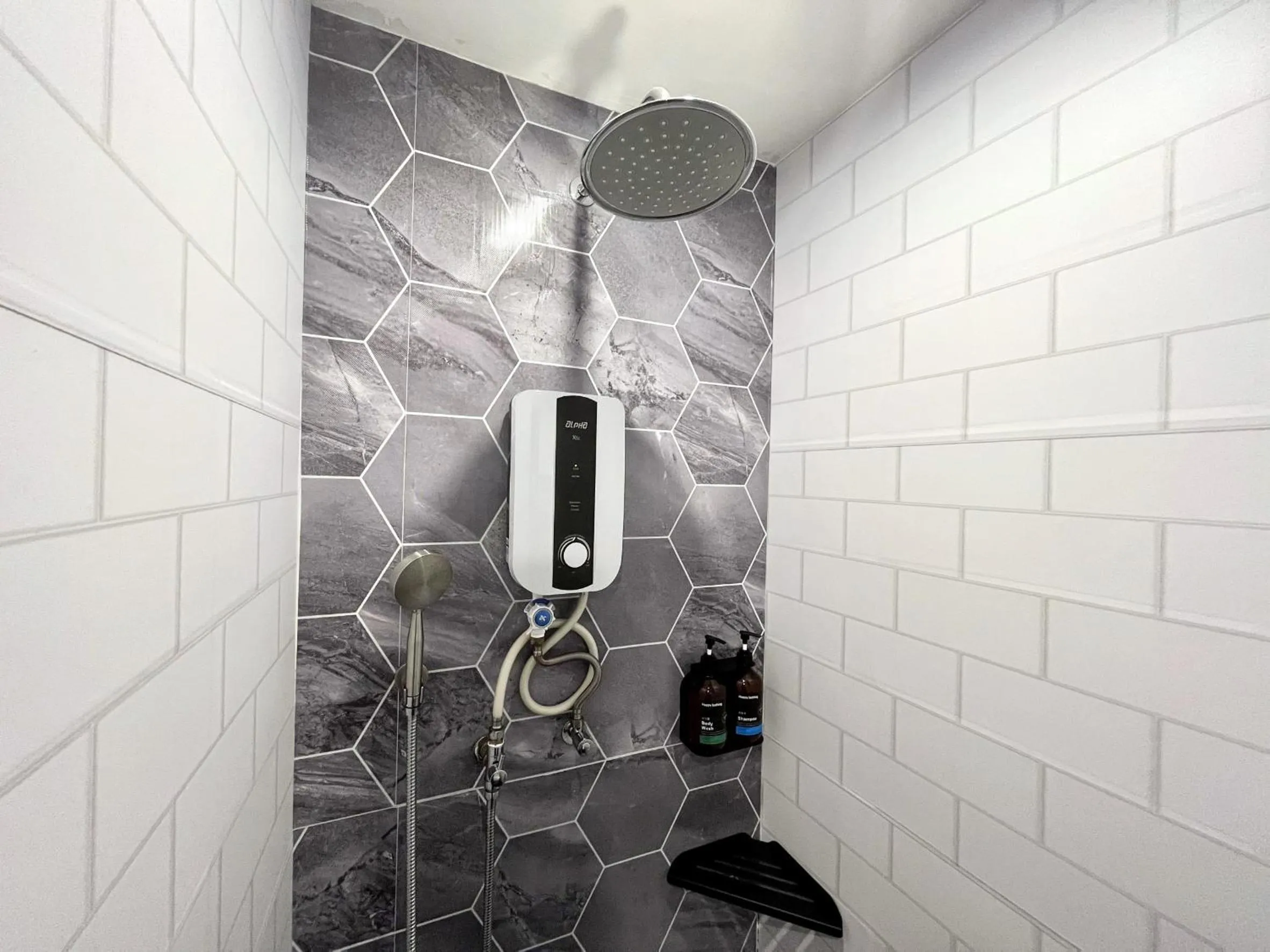 Bathroom in Apple 1 Hotel Queensbay