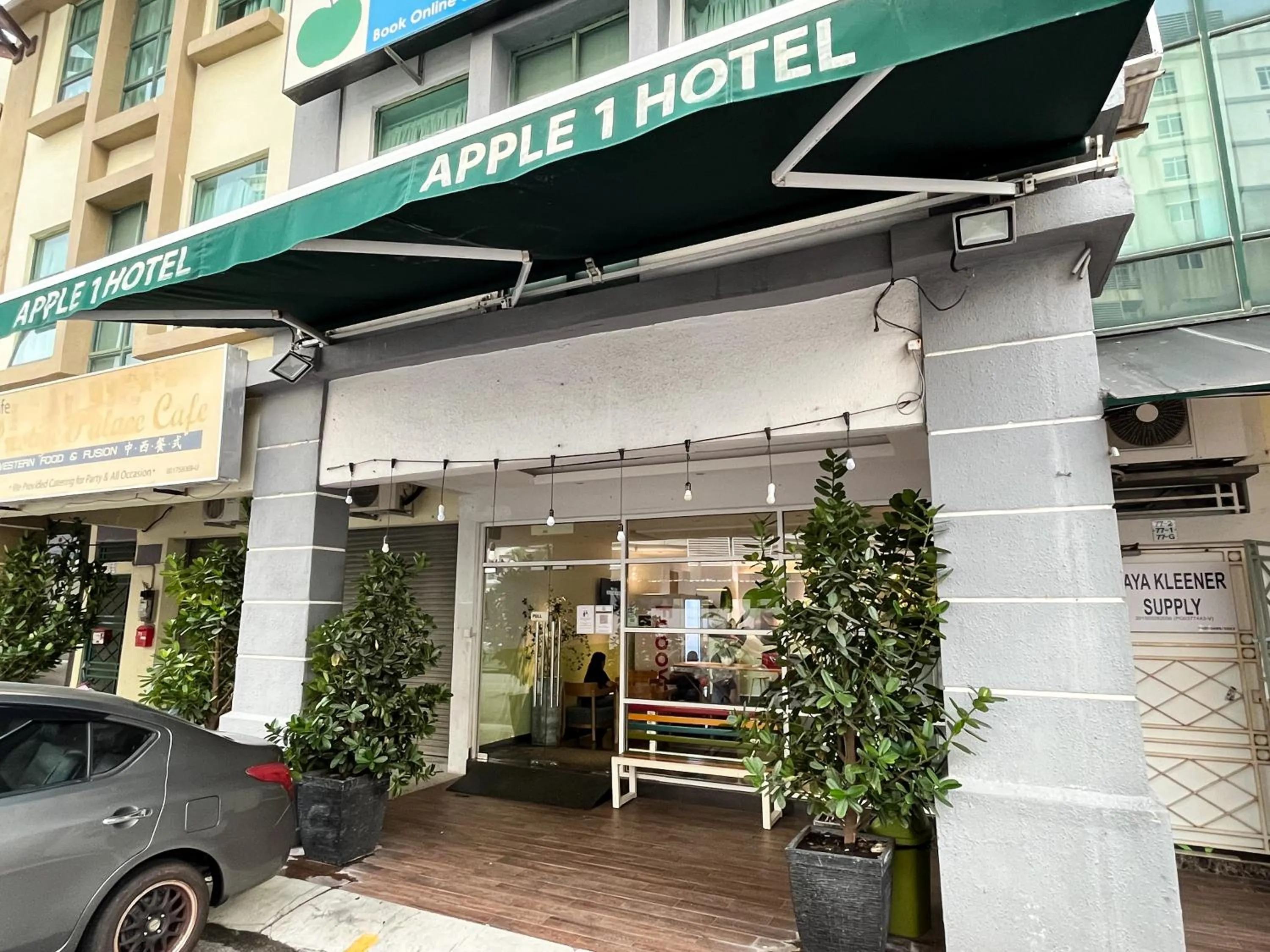 Property building in Apple 1 Hotel Queensbay