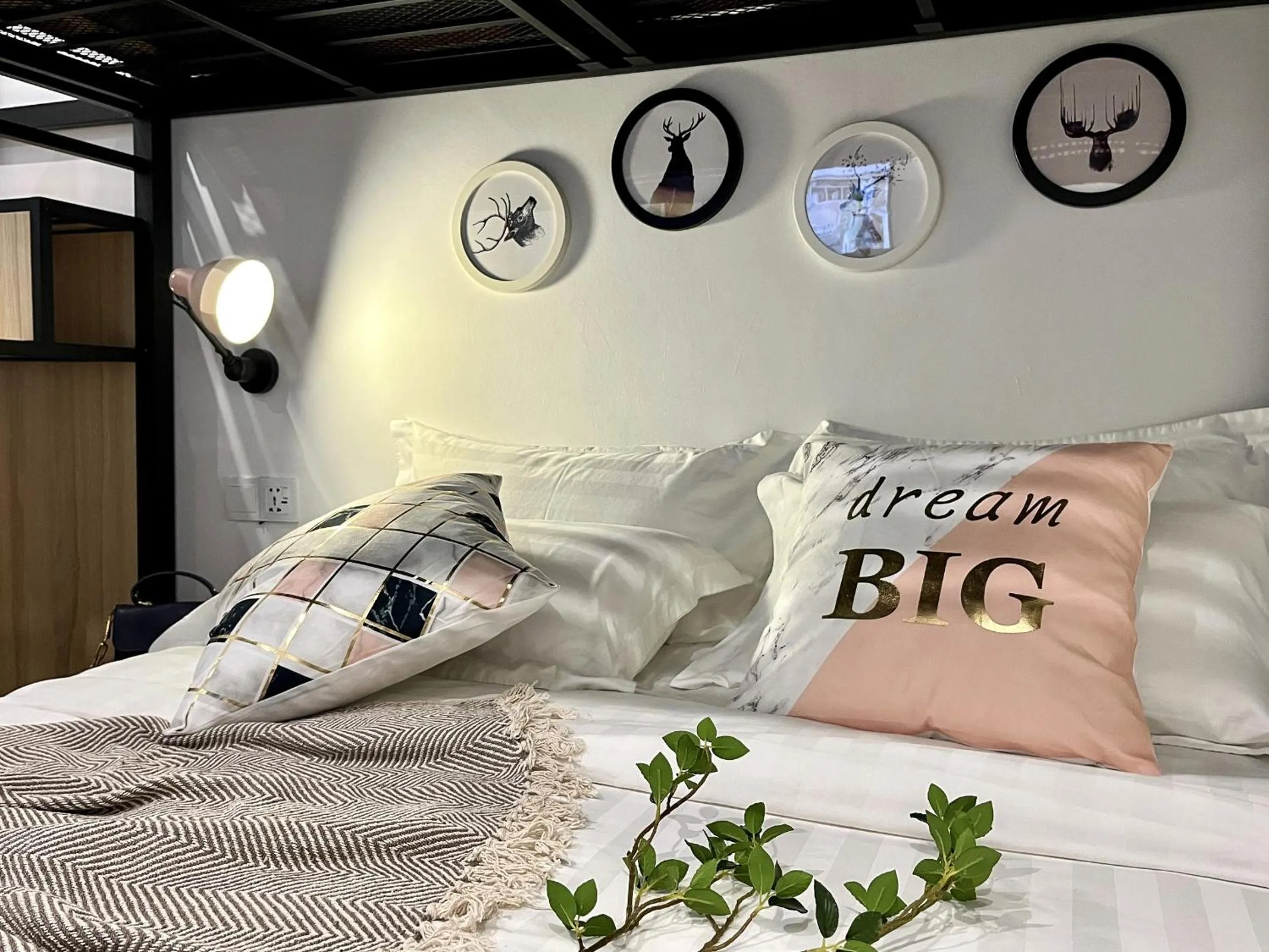 Bed in Apple 1 Hotel Queensbay