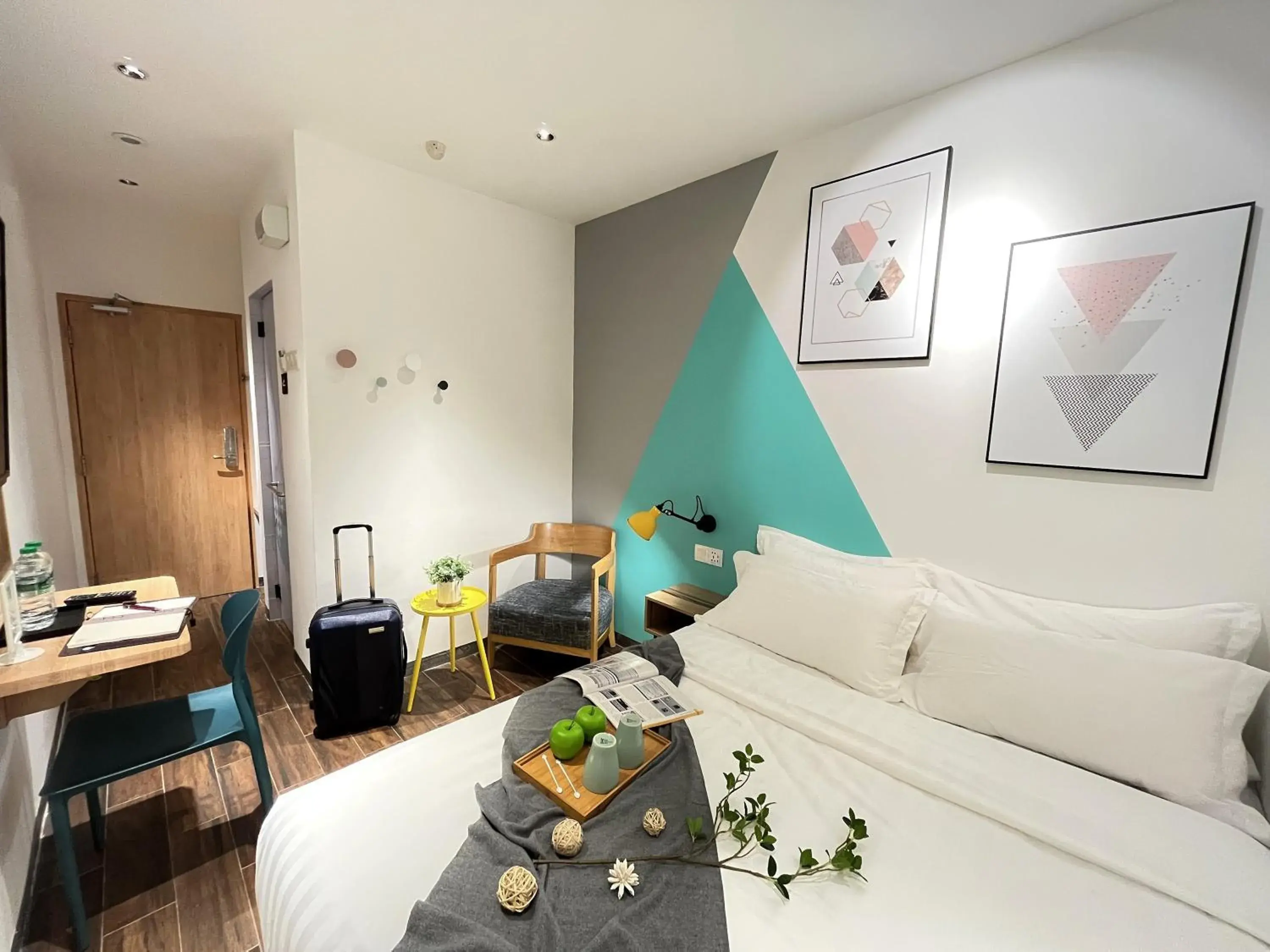 Modern Queen Room in Apple 1 Hotel Queensbay Modern Queen Room in Apple 1 Hotel Queensbay