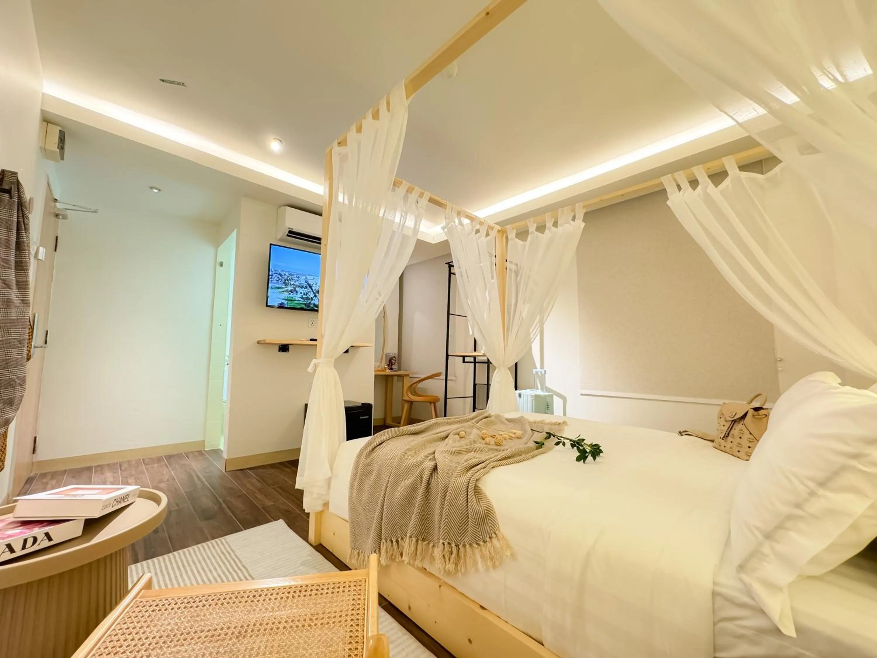 Other, Bed in Apple 1 Hotel Queensbay