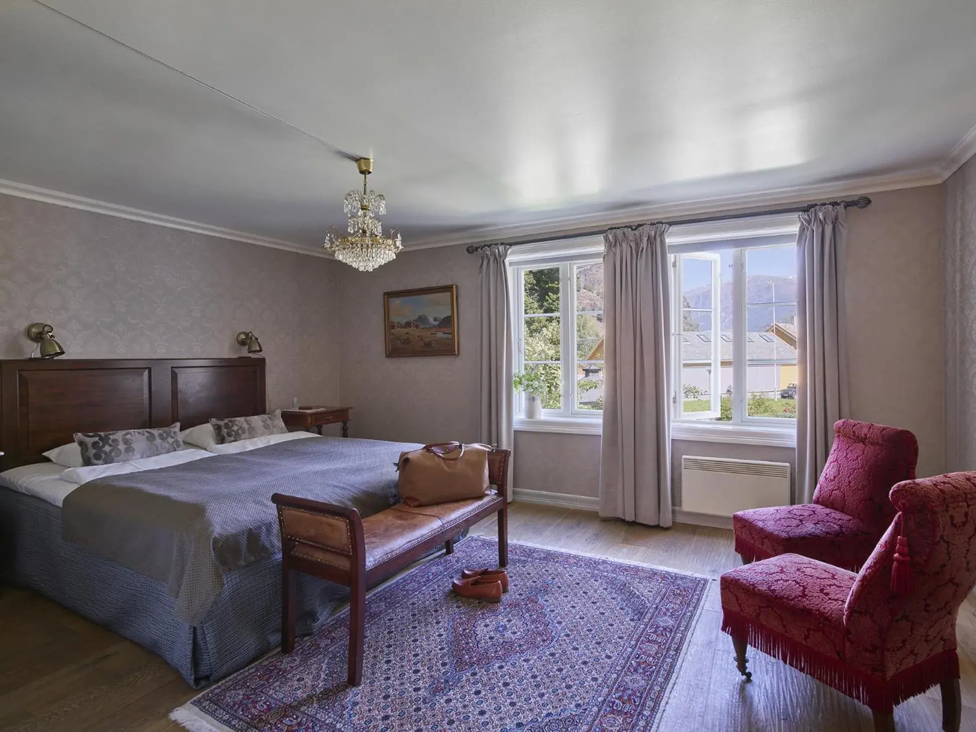 Historic Double Room in Fretheim Hotel Historic Double Room in Fretheim Hotel