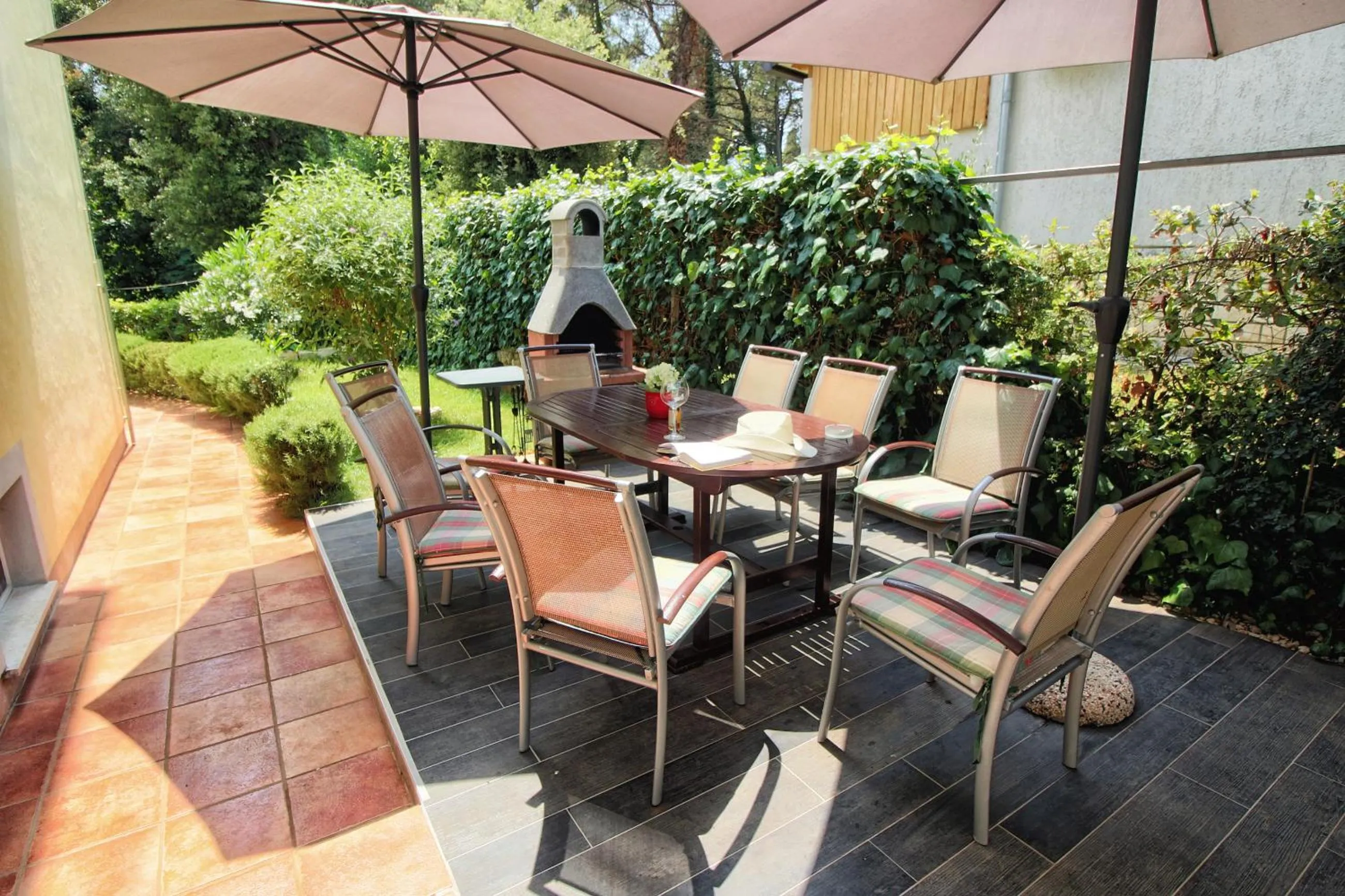 BBQ facilities in Apartments Villa Borik