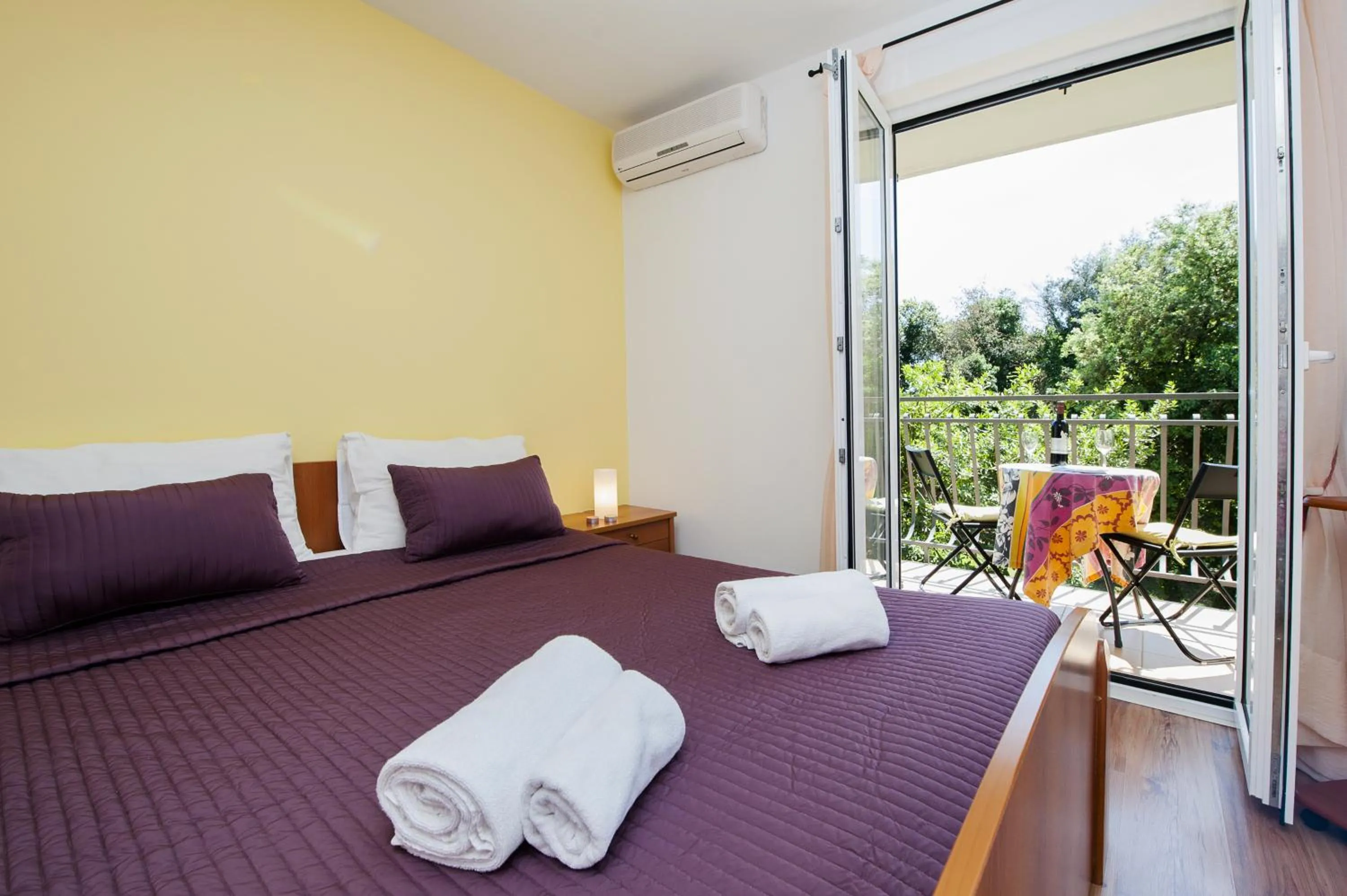 Balcony/Terrace, Bed in Apartments Villa Borik